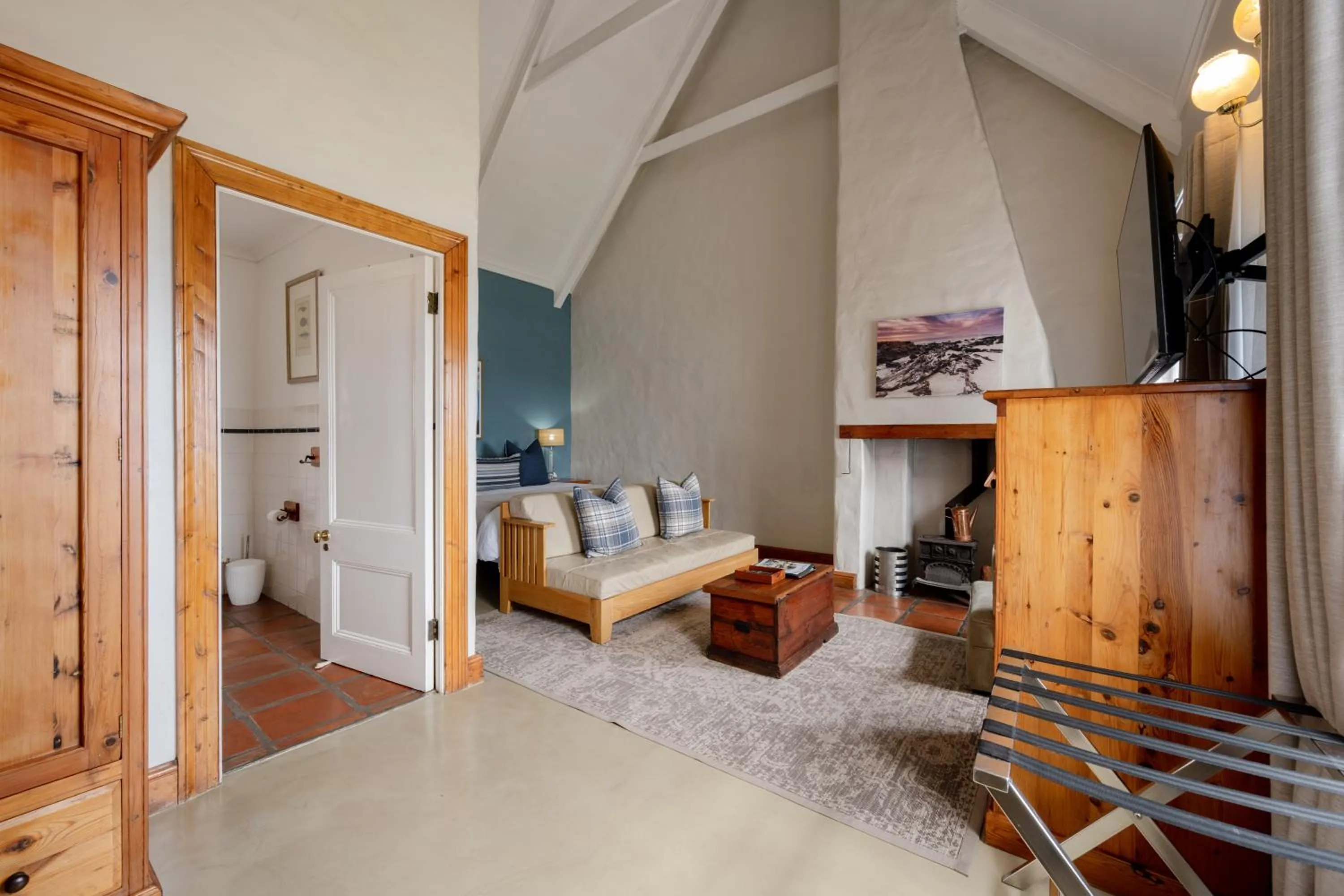 Photo of the whole room in The Farmhouse Hotel