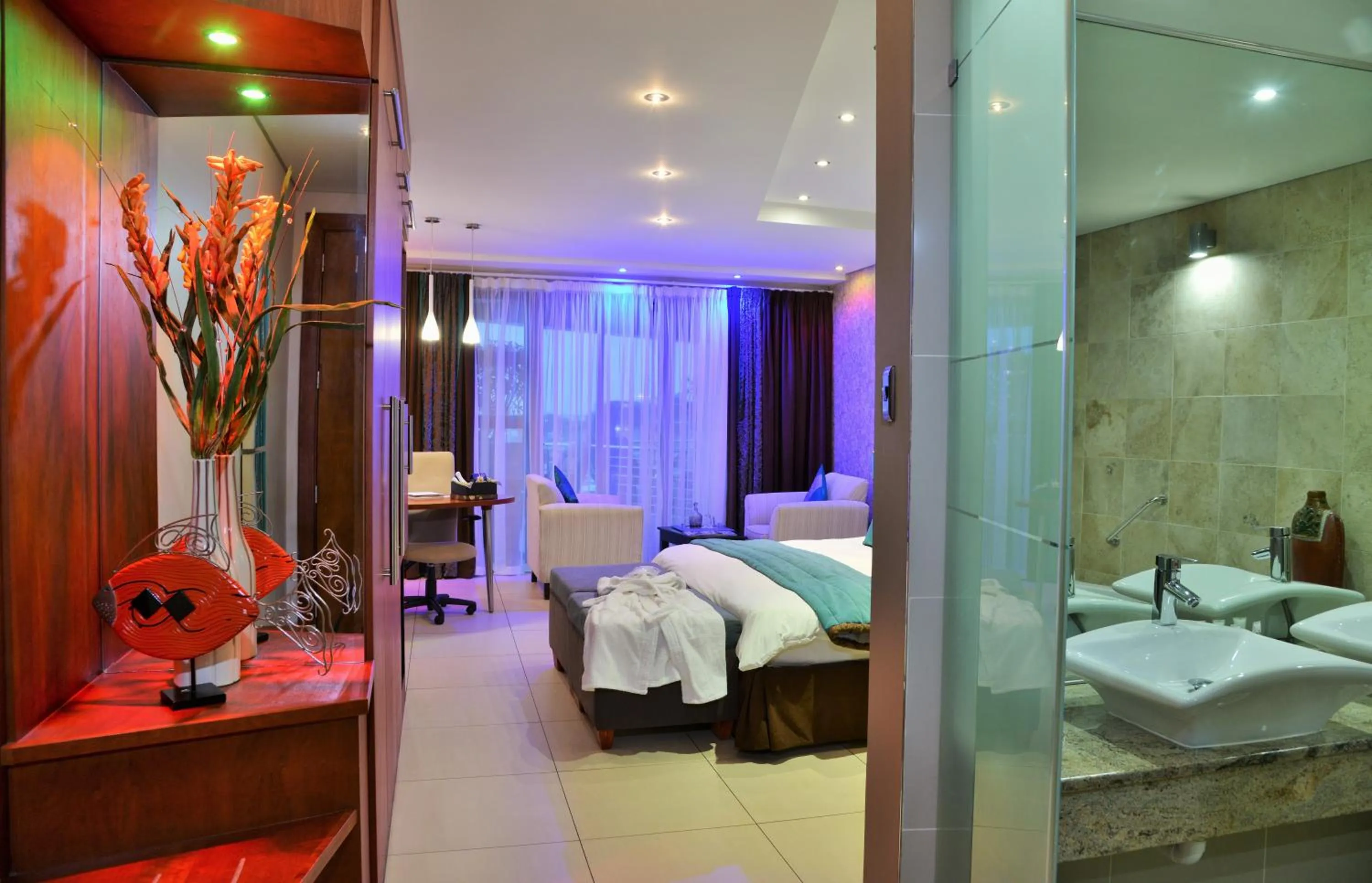 Bathroom, Bed in BON Hotel Waterfront Richards Bay