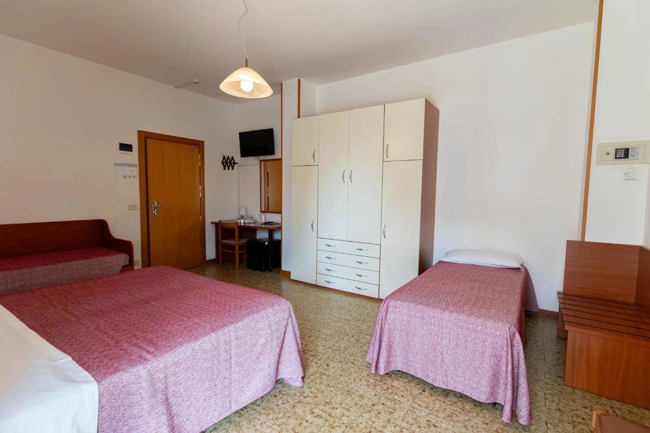 Photo of the whole room, Bed in Hotel Lem-Casadei