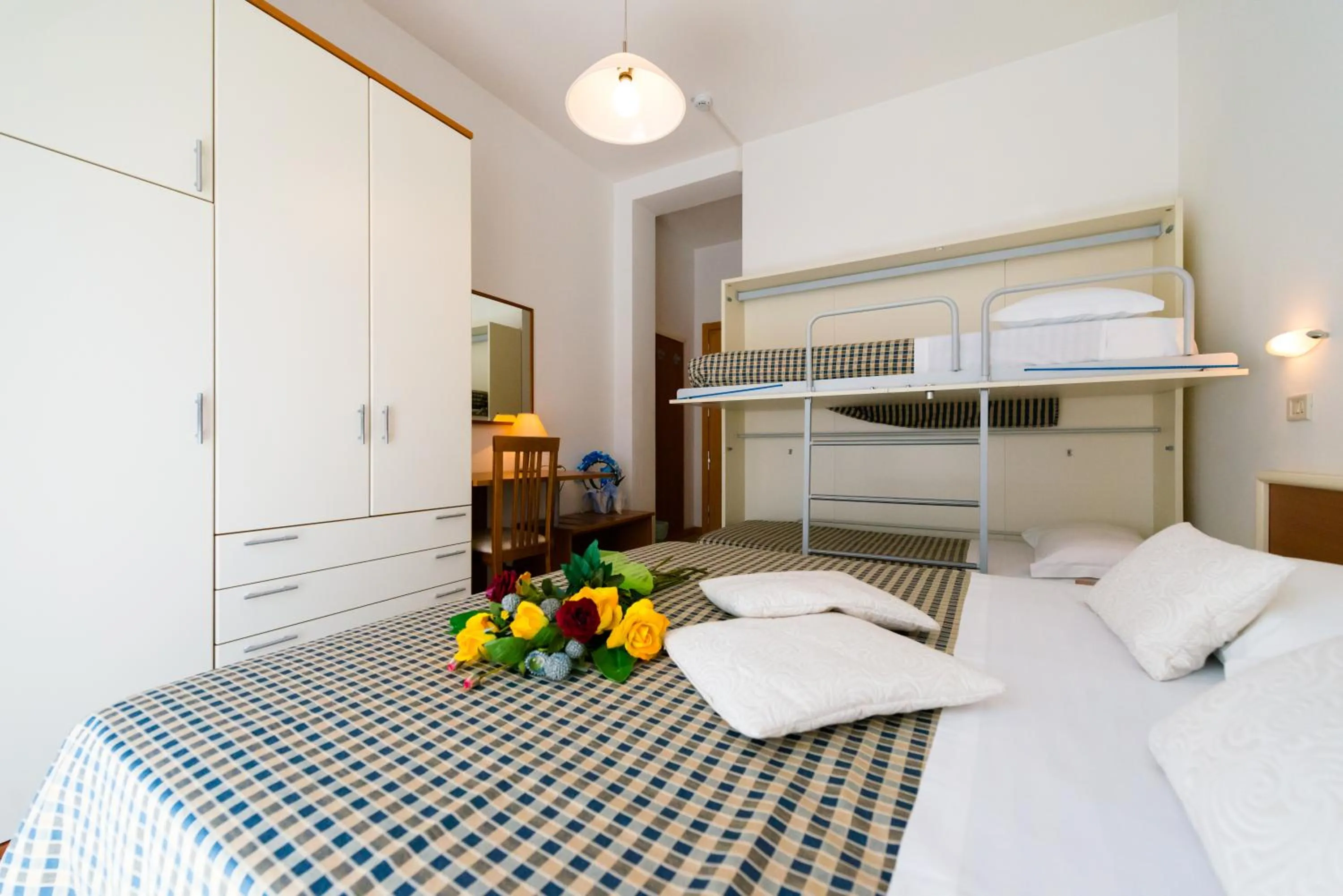 Bedroom, Bed in Hotel Lem-Casadei