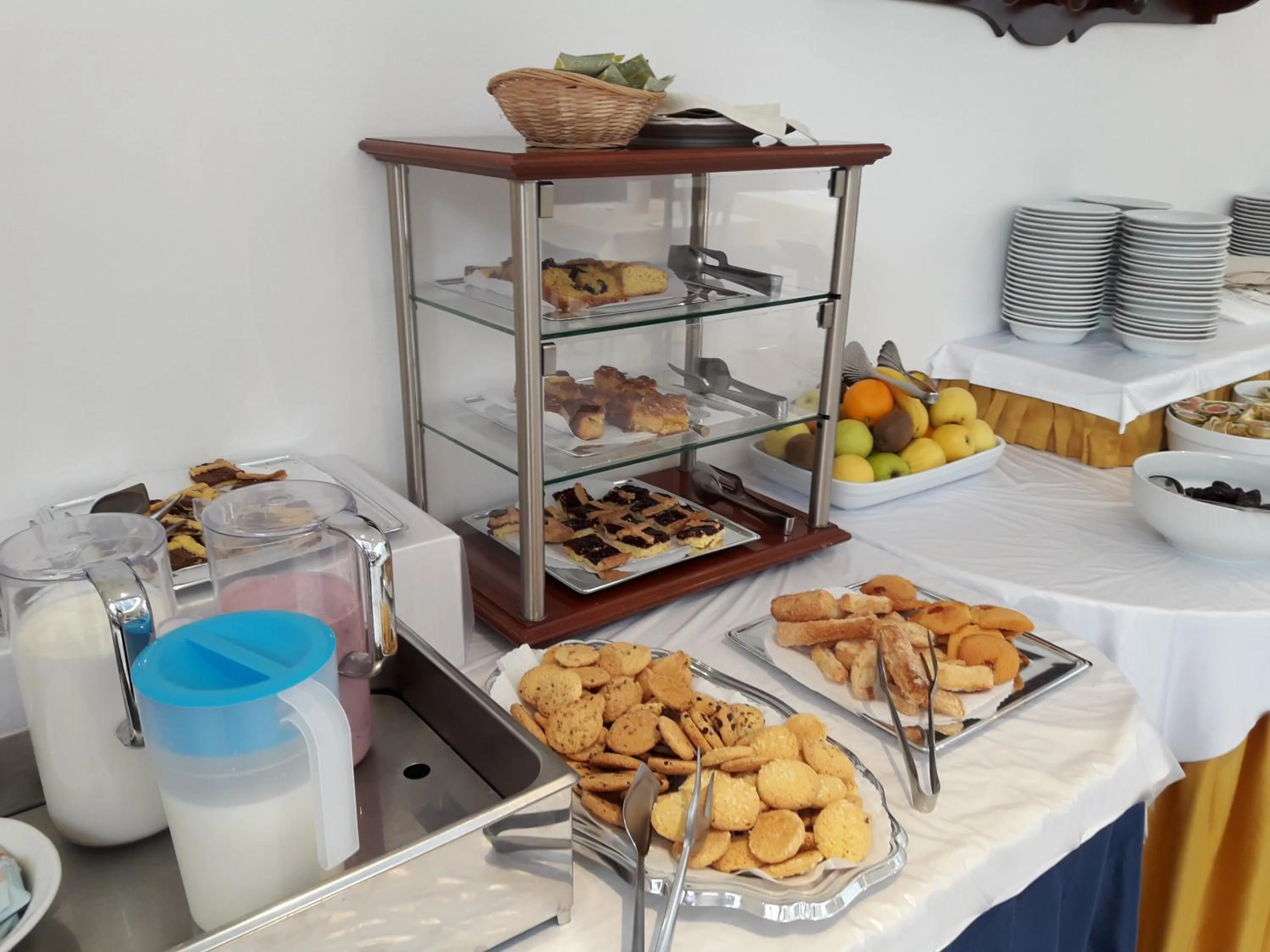 Buffet breakfast in Hotel Lem-Casadei