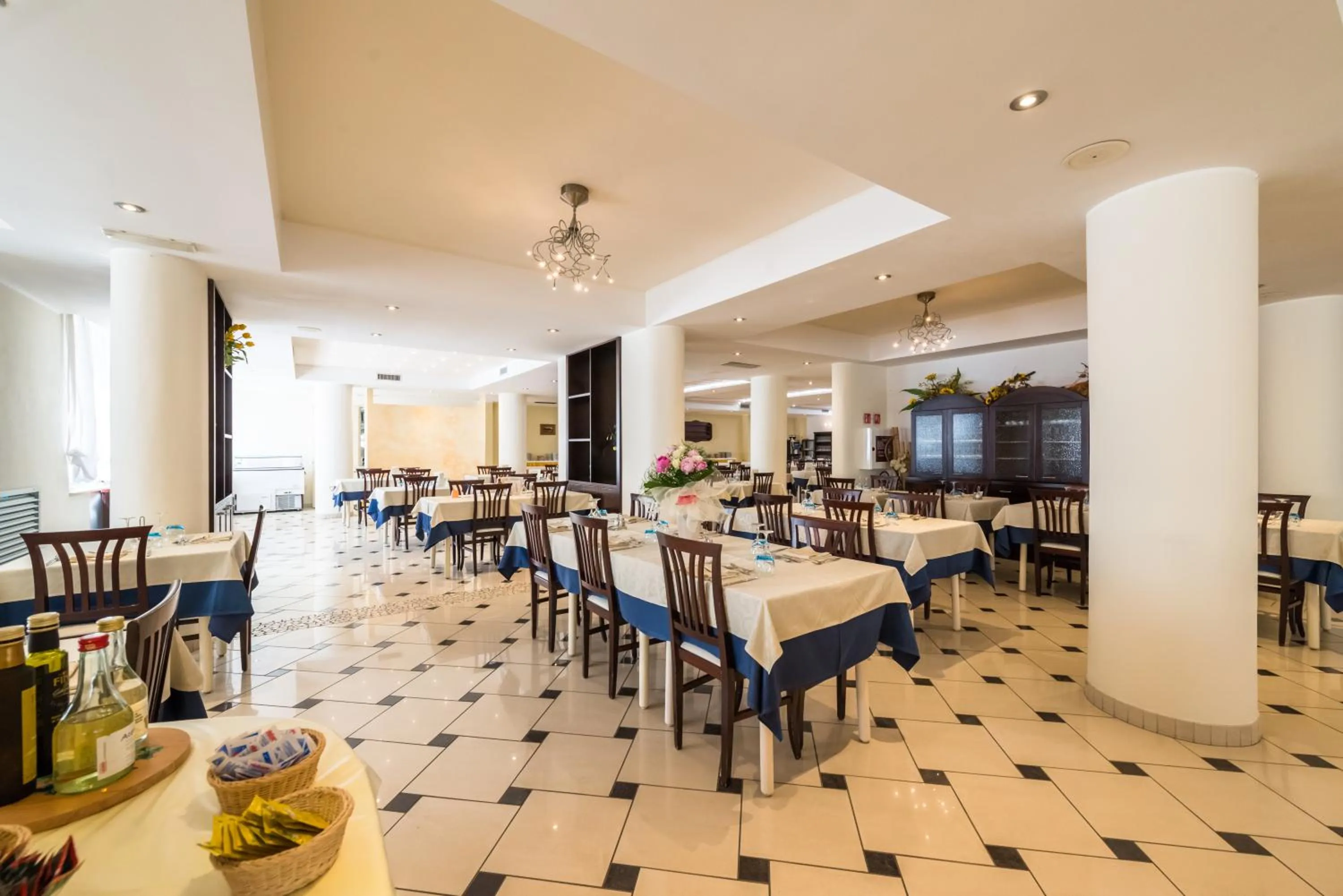 Dining area in Hotel Lem-Casadei