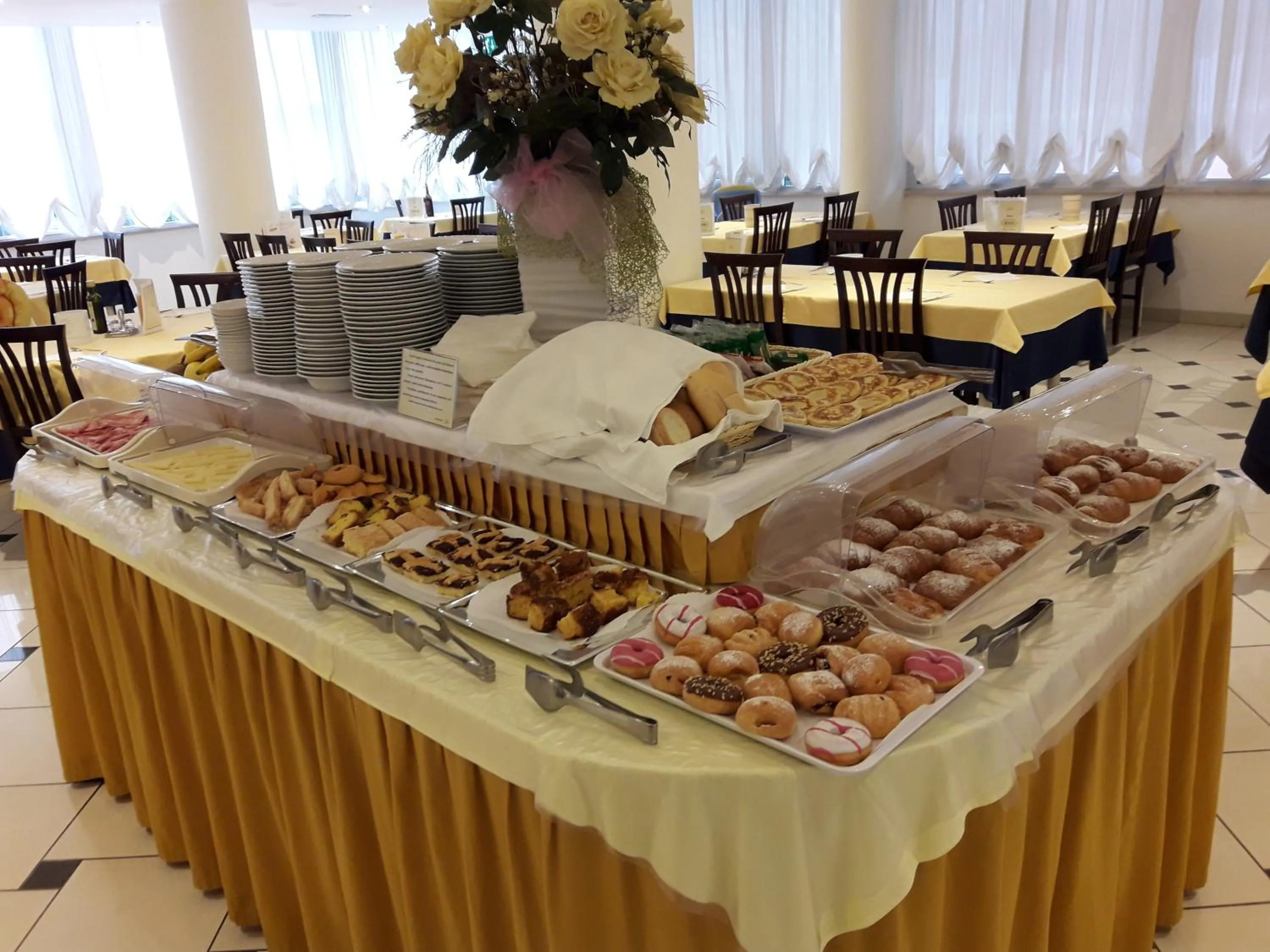 Buffet breakfast in Hotel Lem-Casadei