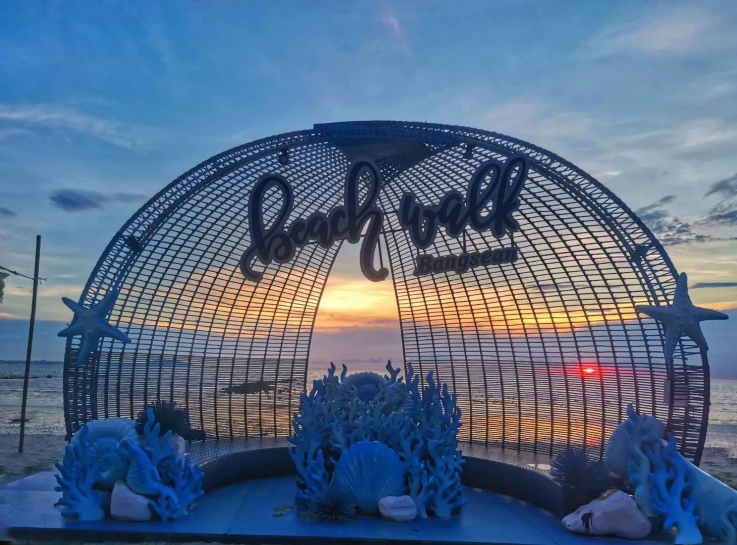 Food and drinks in Beach Walk Boutique Resort