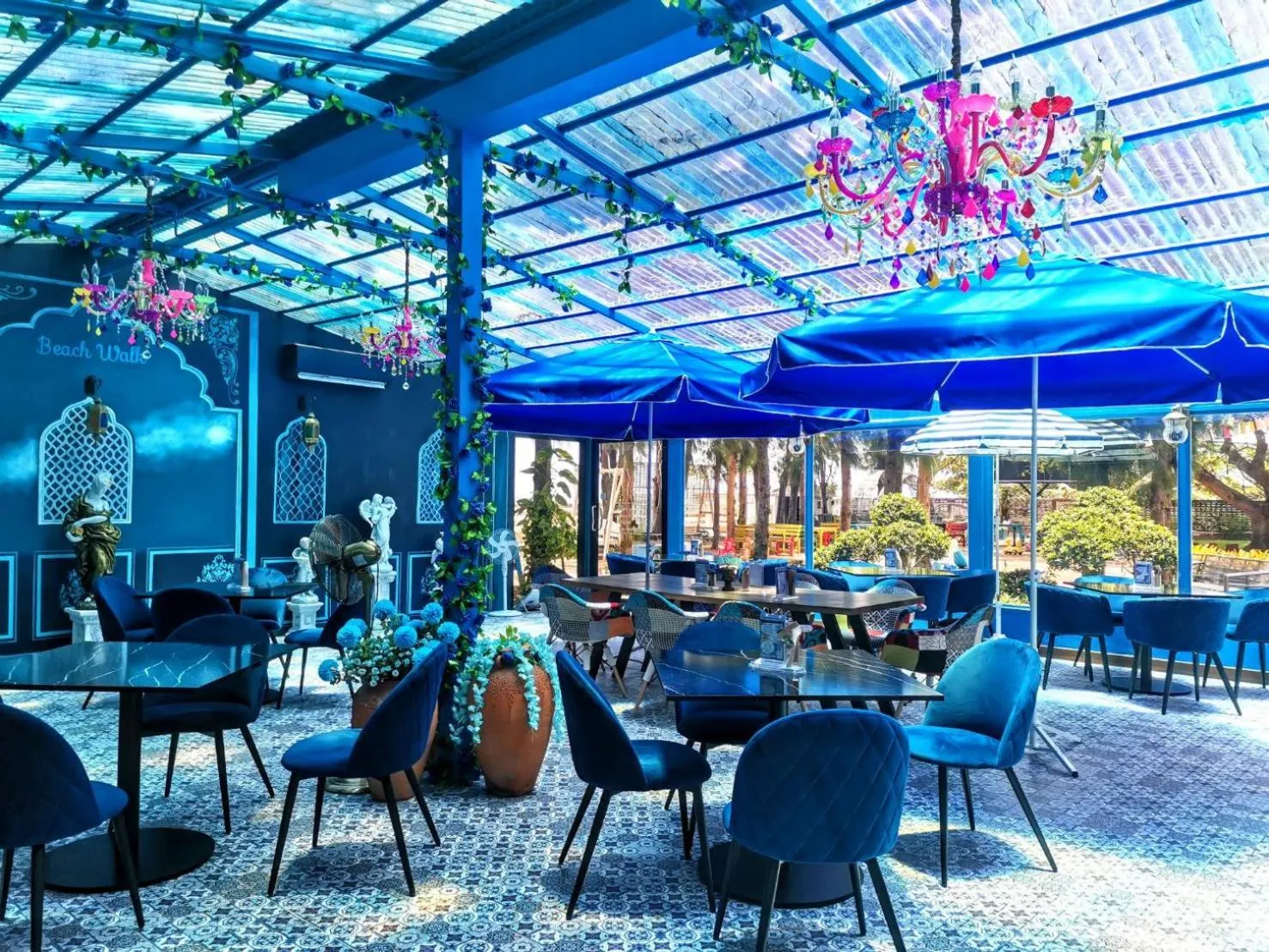 Food and drinks in Beach Walk Boutique Resort