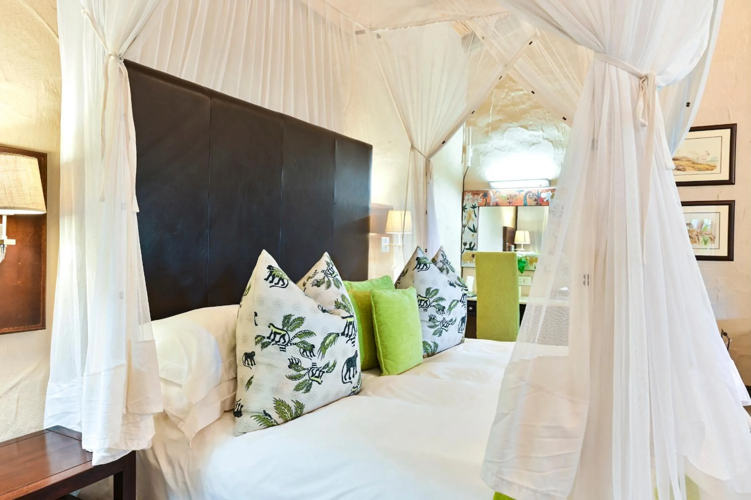 Bed in Woodall Country House and Spa