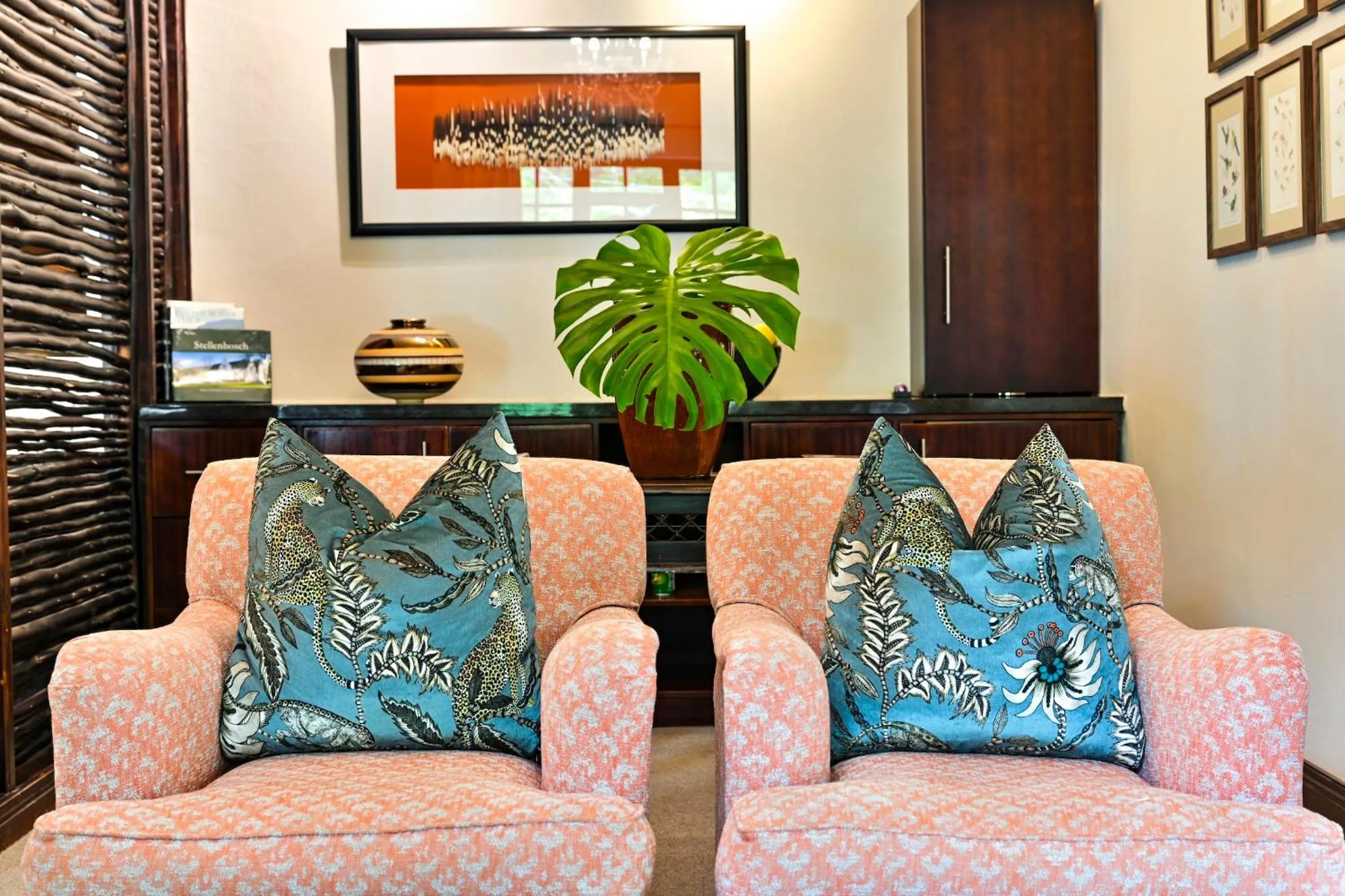 Living room in Woodall Country House and Spa