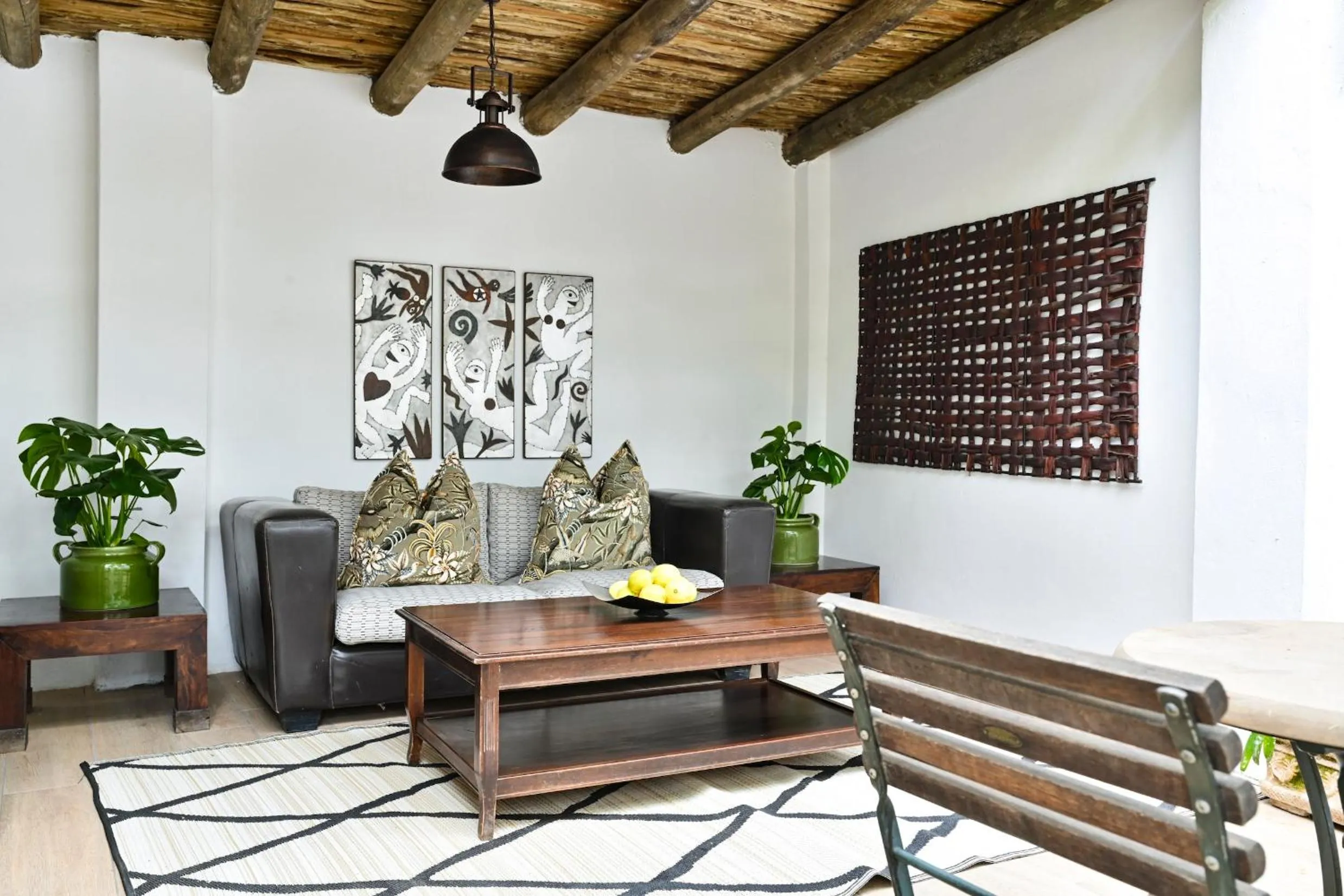 Patio in Woodall Country House and Spa