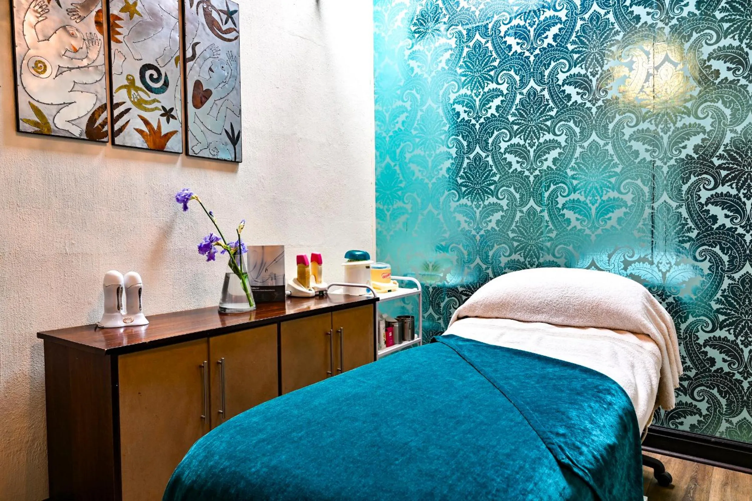 Massage, Bed in Woodall Country House and Spa