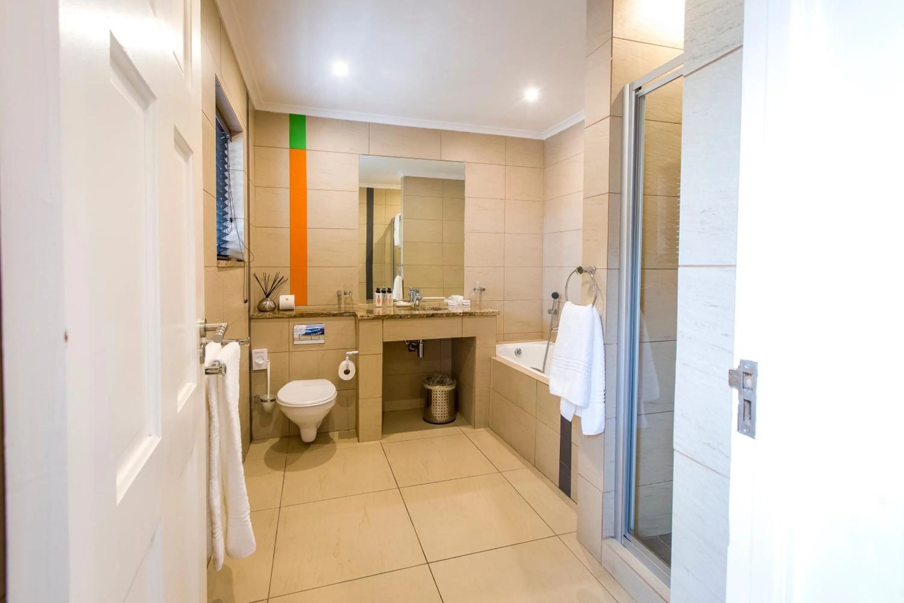 Bathroom in Orange Inn Knysna