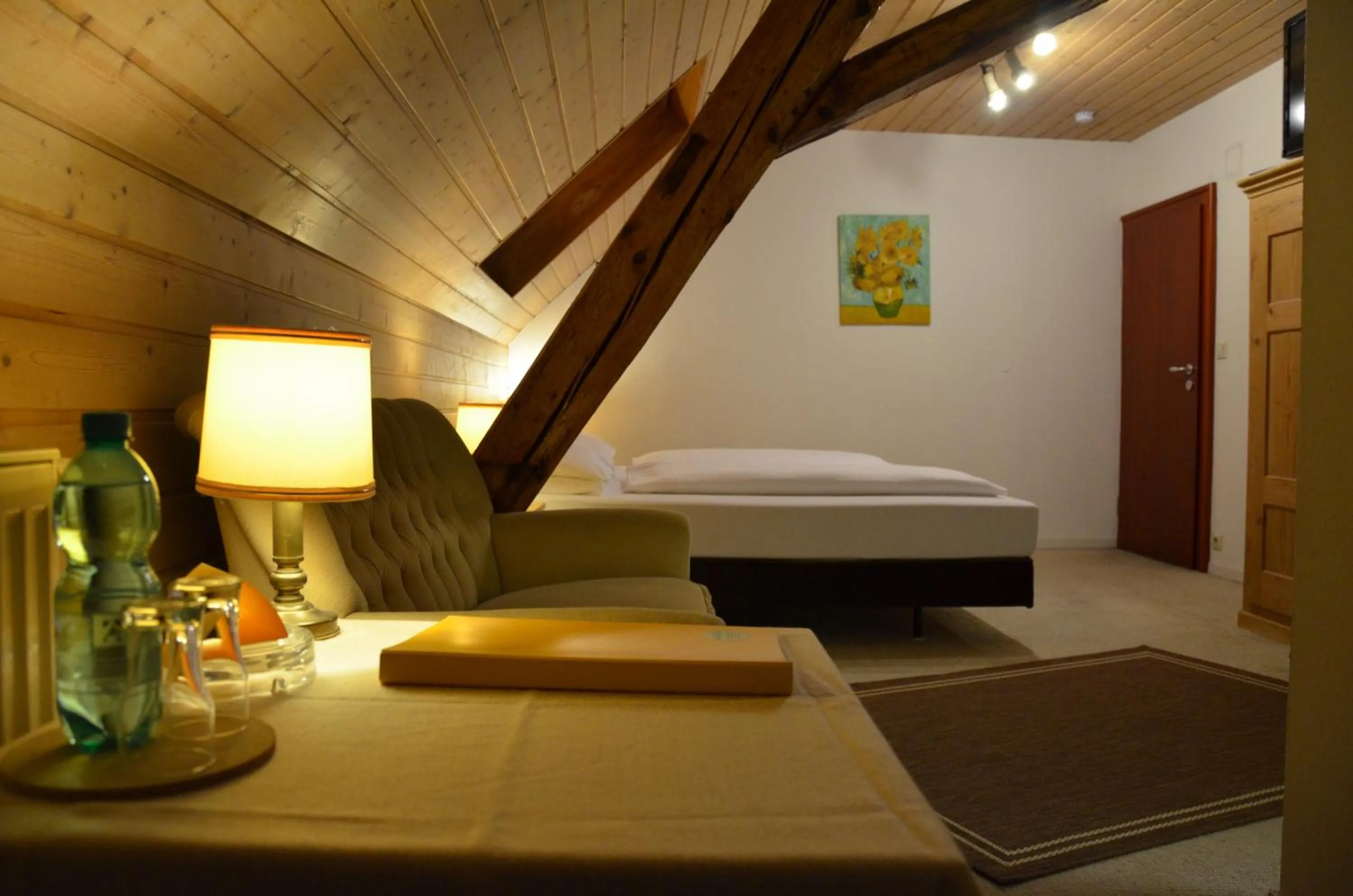 Photo of the whole room, Bed in Badischer Hof