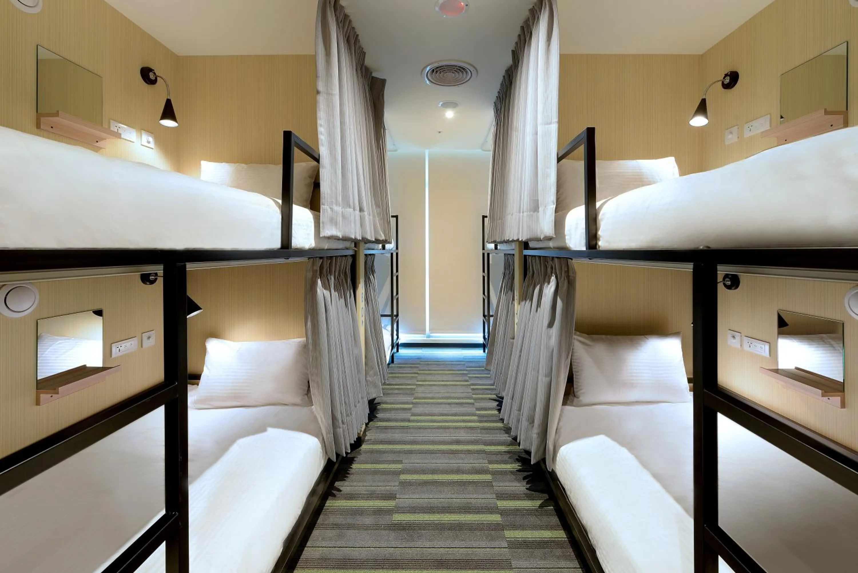 bunk bed, Bed in Park City Inn & Hostel