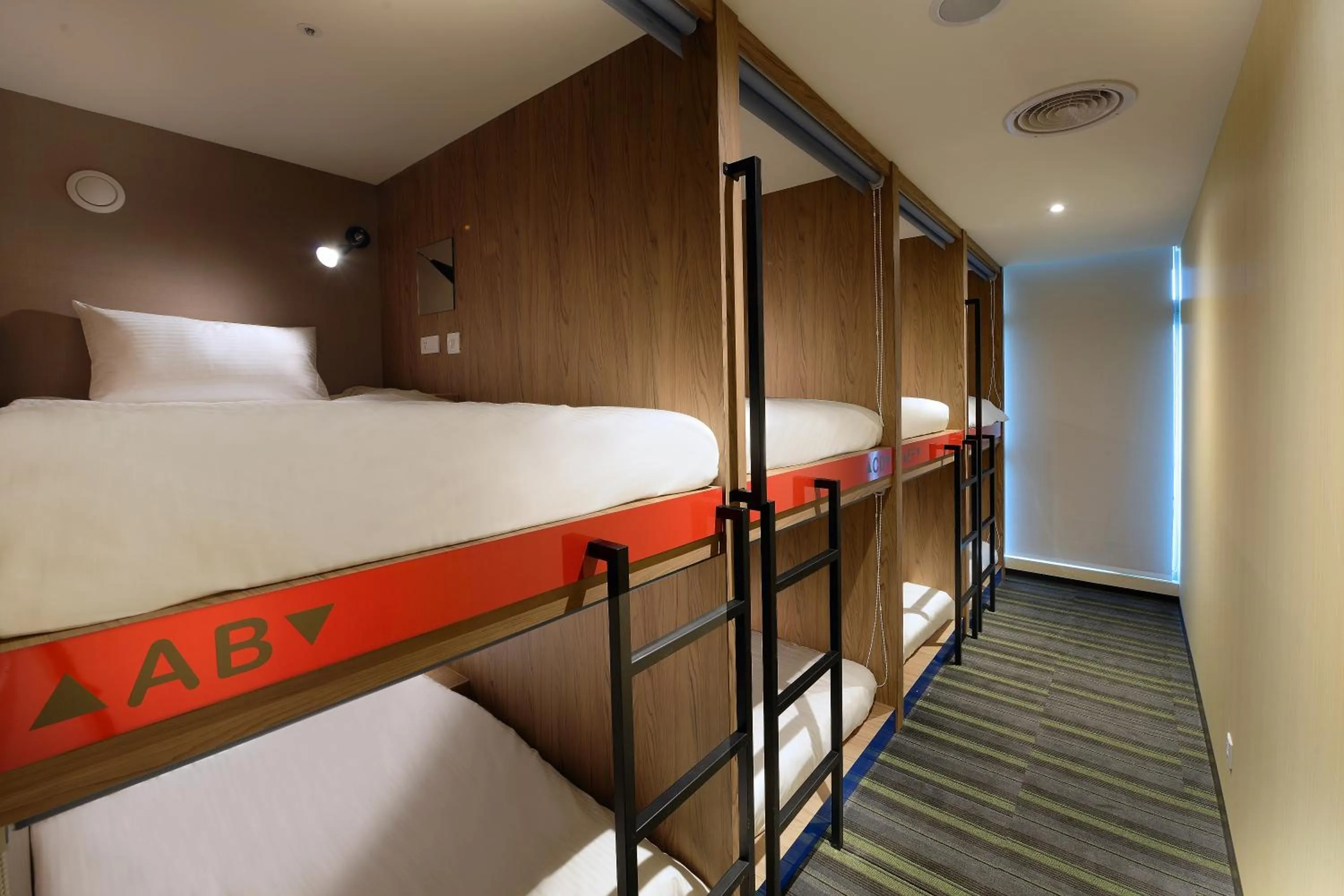 bunk bed, Bed in Park City Inn & Hostel