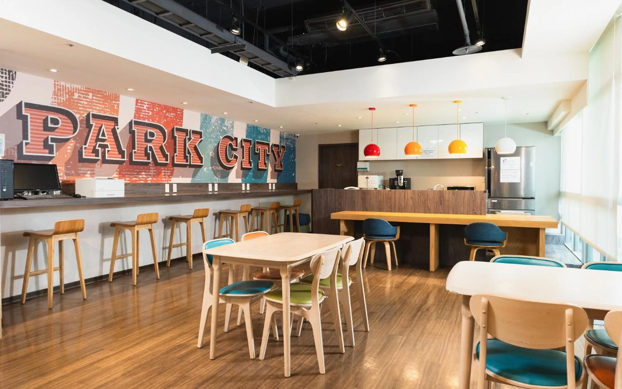 Kitchen or kitchenette in Park City Inn & Hostel