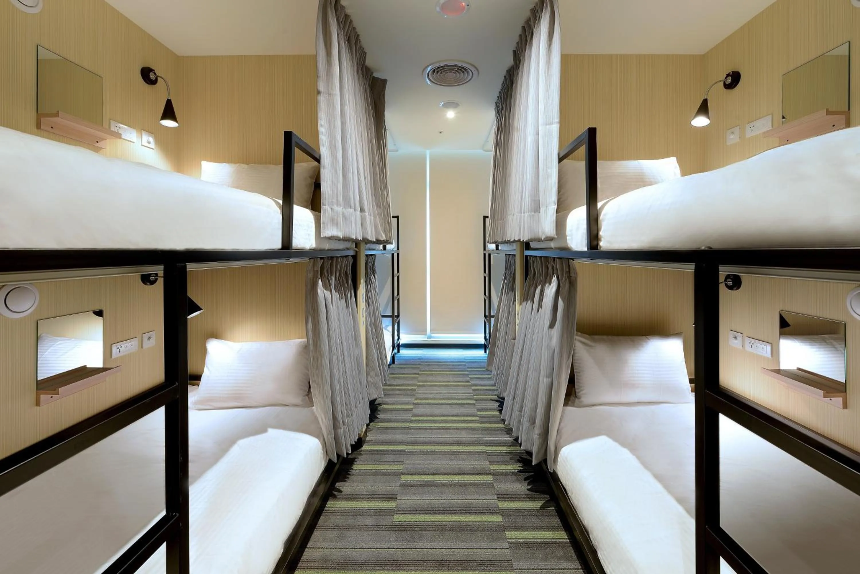 bunk bed, Bed in Park City Inn & Hostel