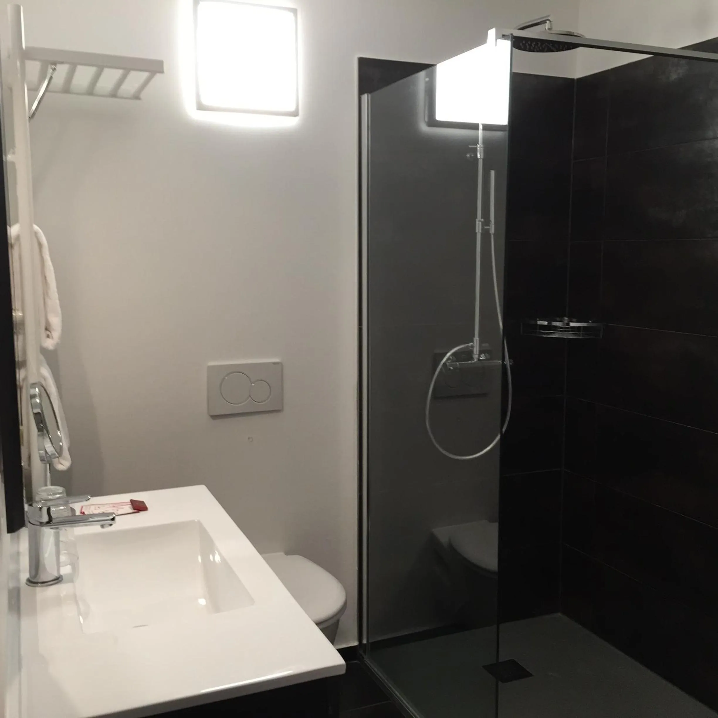 Bathroom in Römerhof - Hotel with Self Check-in