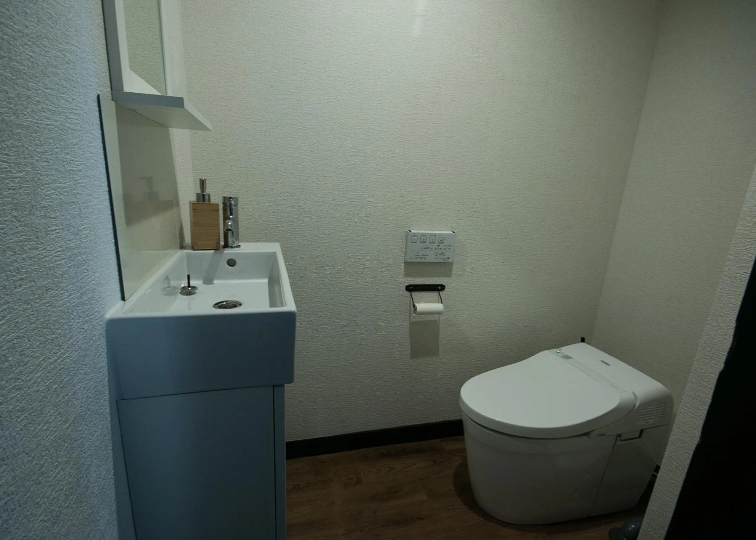 Toilet in Hotel Villa Hakuba by HHG