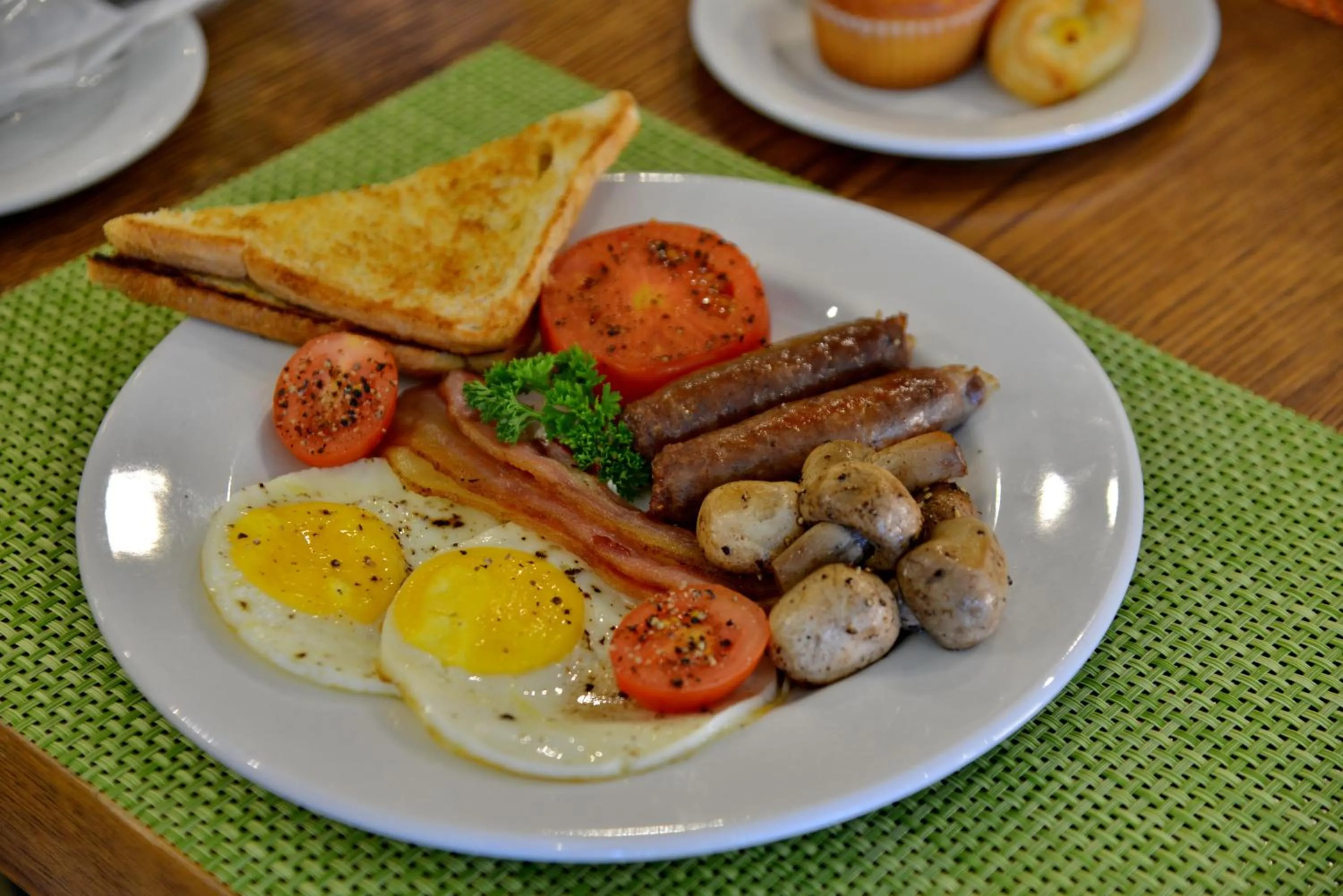 Restaurant/places to eat in Cresta Grande Cape Town