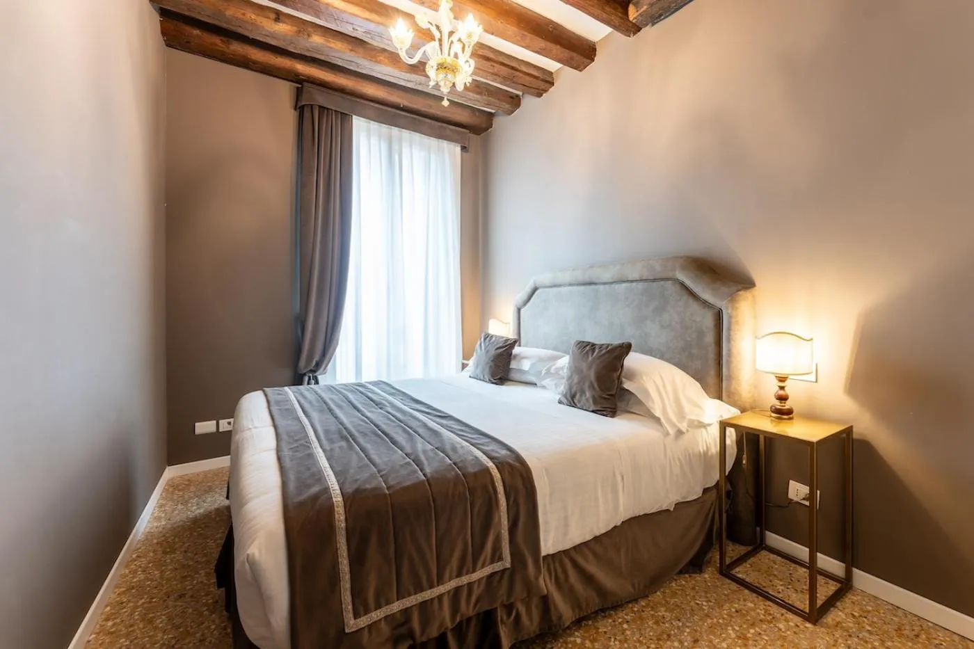 Bedroom, Bed in San Teodoro Palace - Luxury Apartments