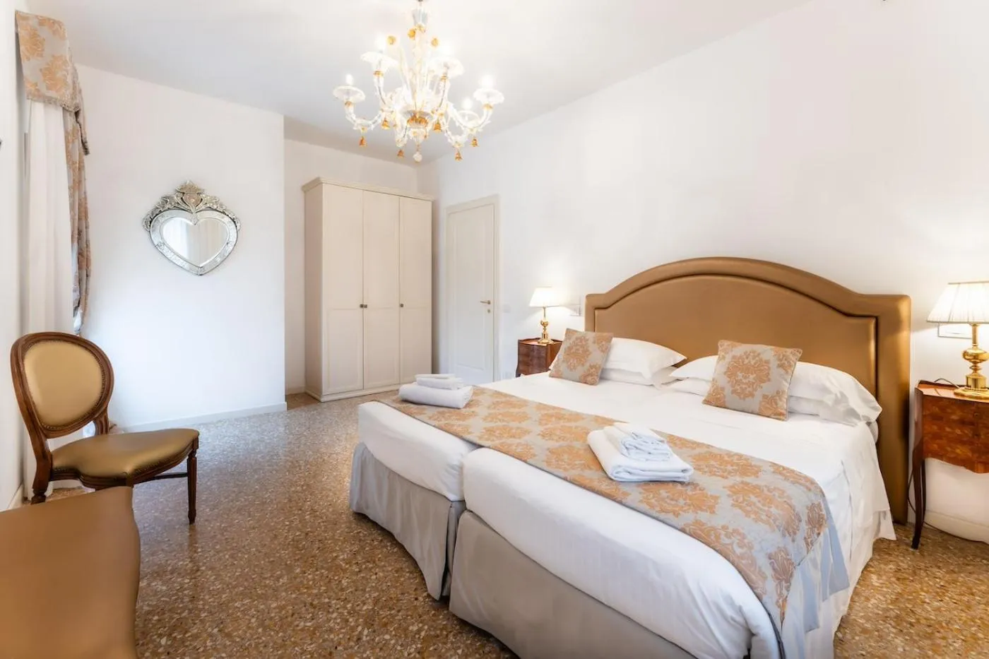 Bedroom, Bed in San Teodoro Palace - Luxury Apartments