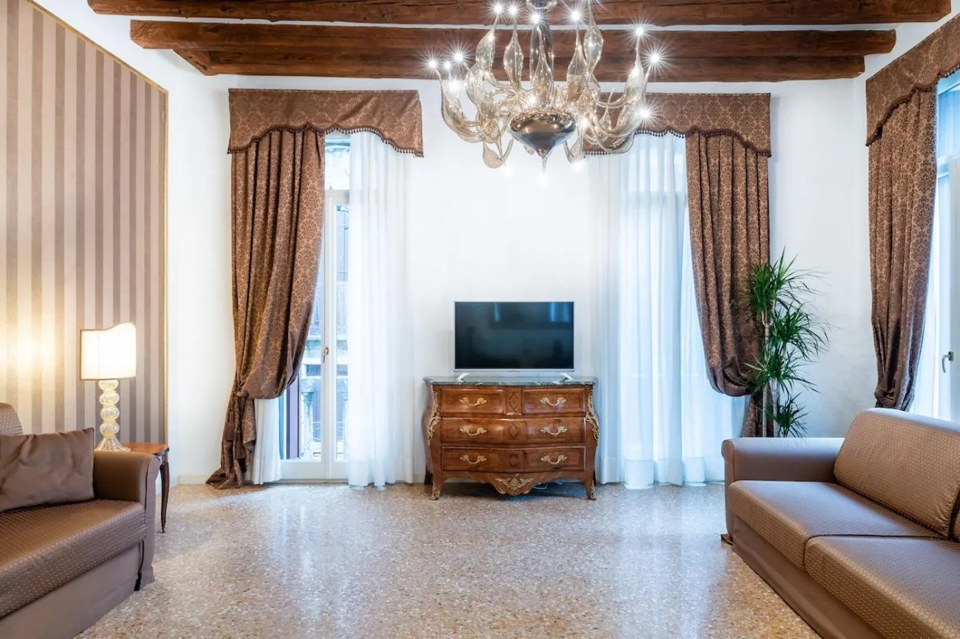 Living room in San Teodoro Palace - Luxury Apartments