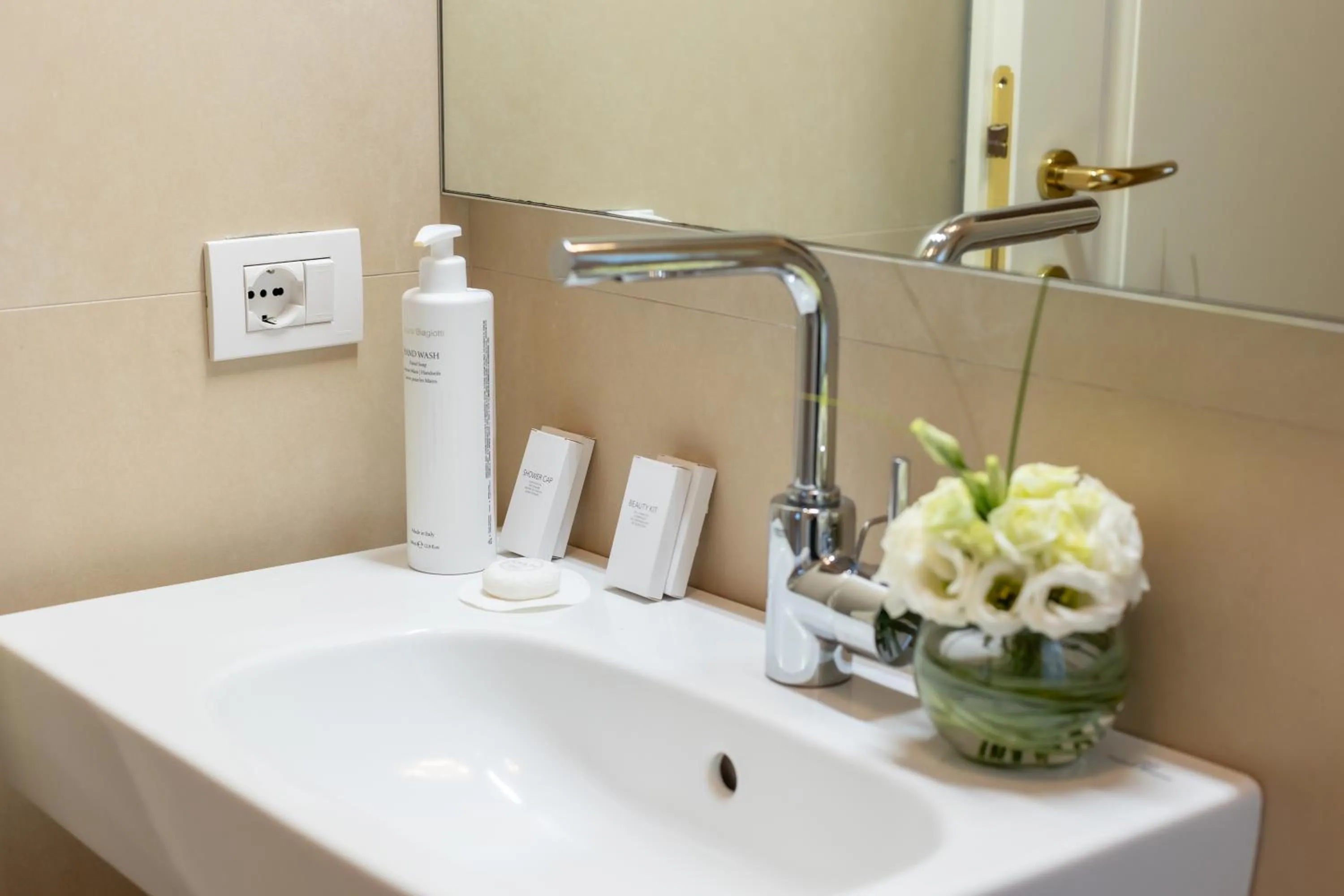 Bathroom in San Teodoro Palace - Luxury Apartments