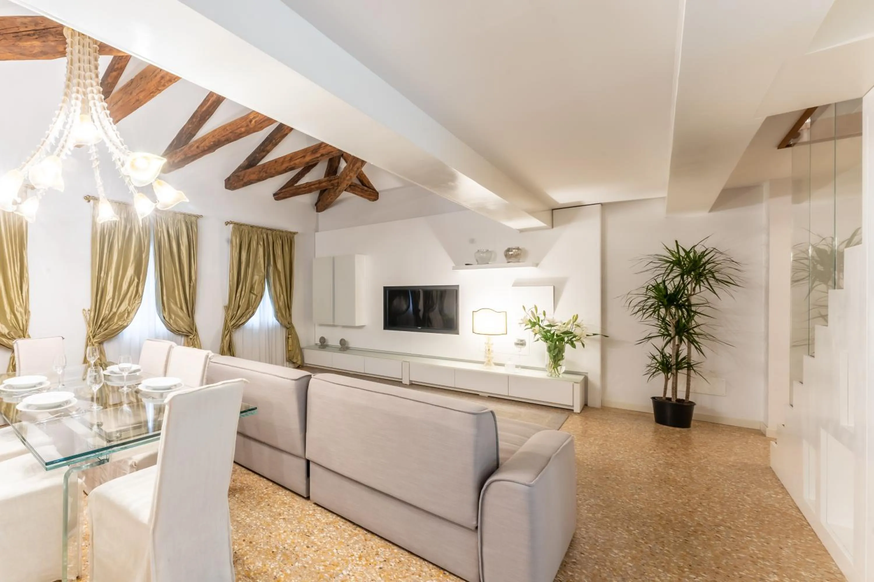 Living room in San Teodoro Palace - Luxury Apartments