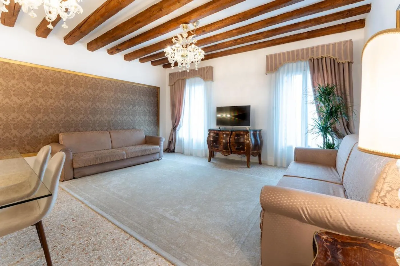 Living room in San Teodoro Palace - Luxury Apartments