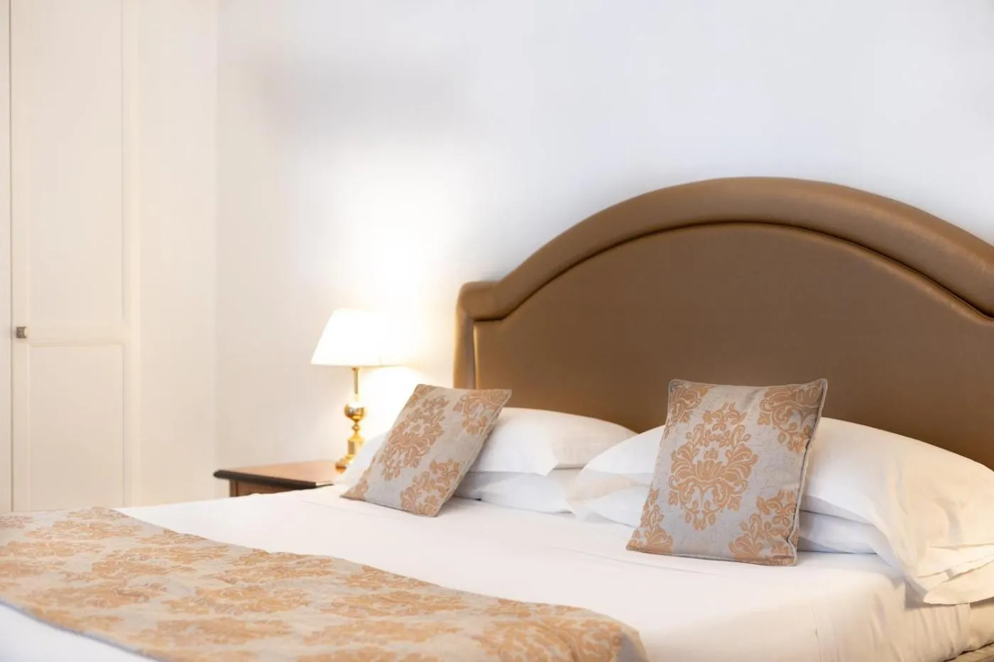 Bedroom, Bed in San Teodoro Palace - Luxury Apartments
