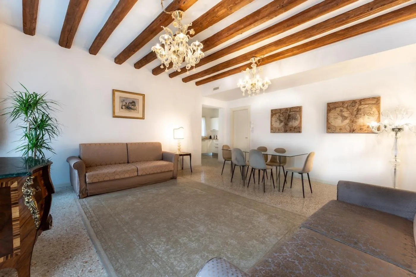 Living room in San Teodoro Palace - Luxury Apartments