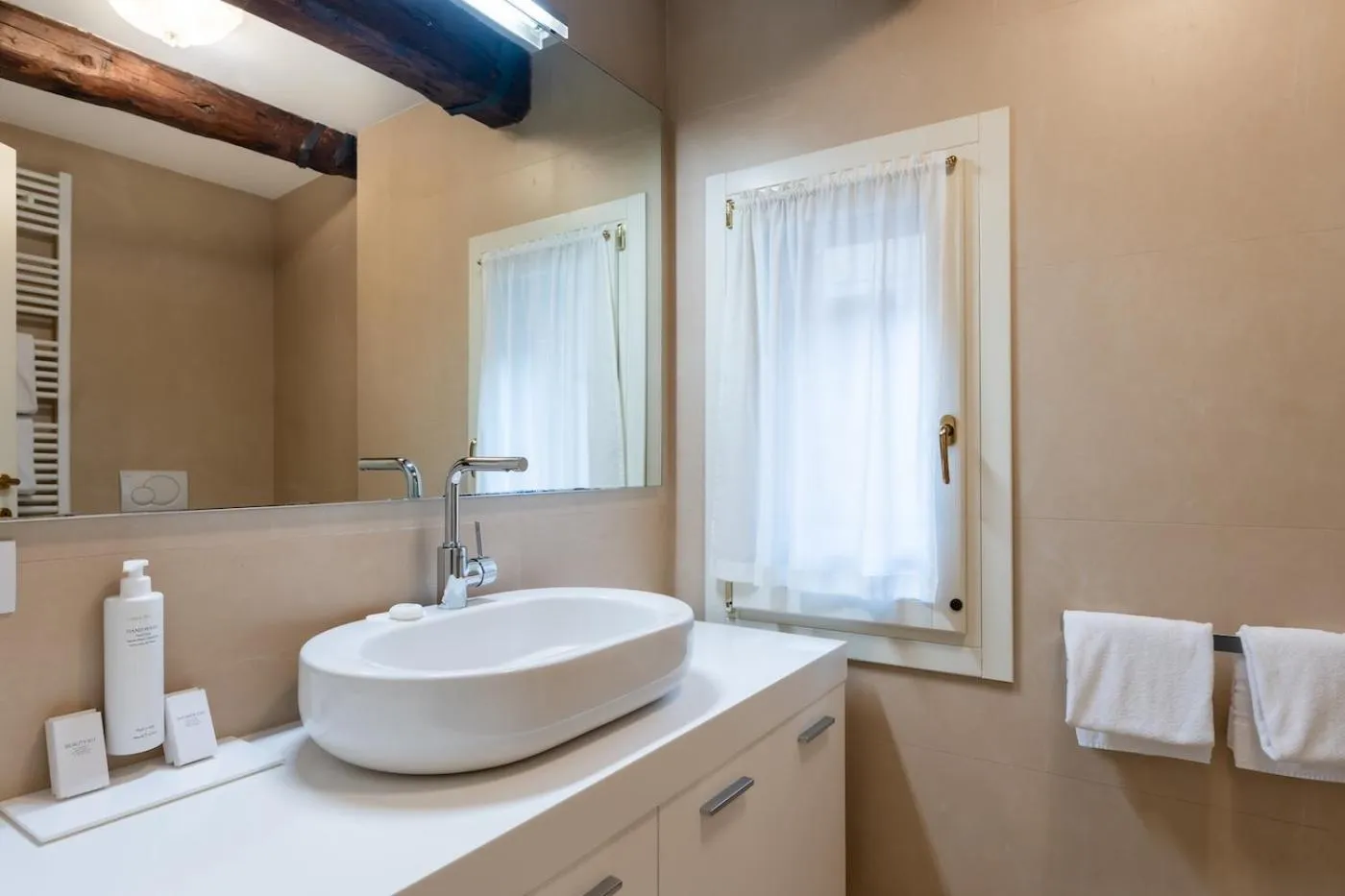 Bathroom in San Teodoro Palace - Luxury Apartments