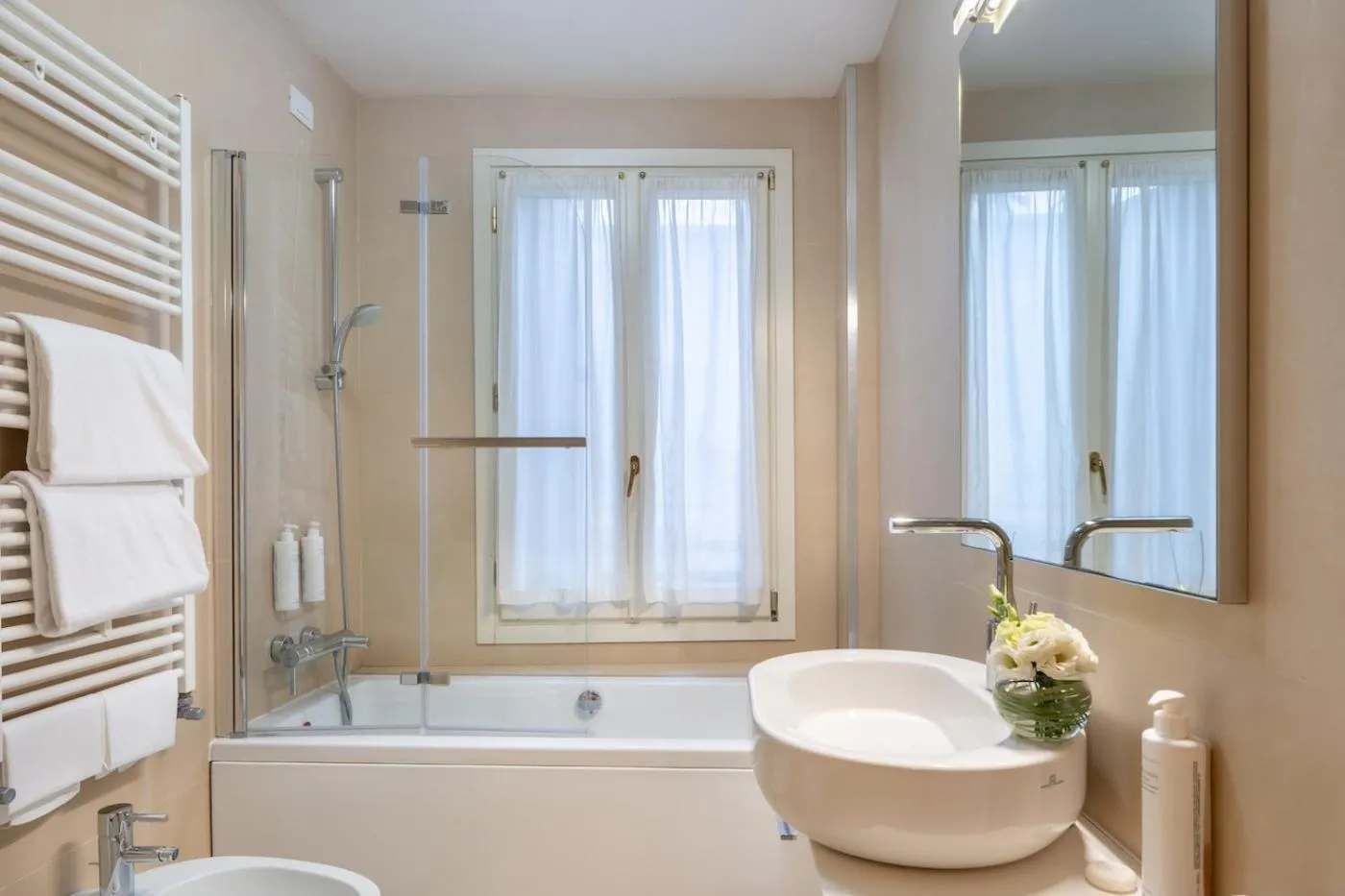 Bathroom in San Teodoro Palace - Luxury Apartments