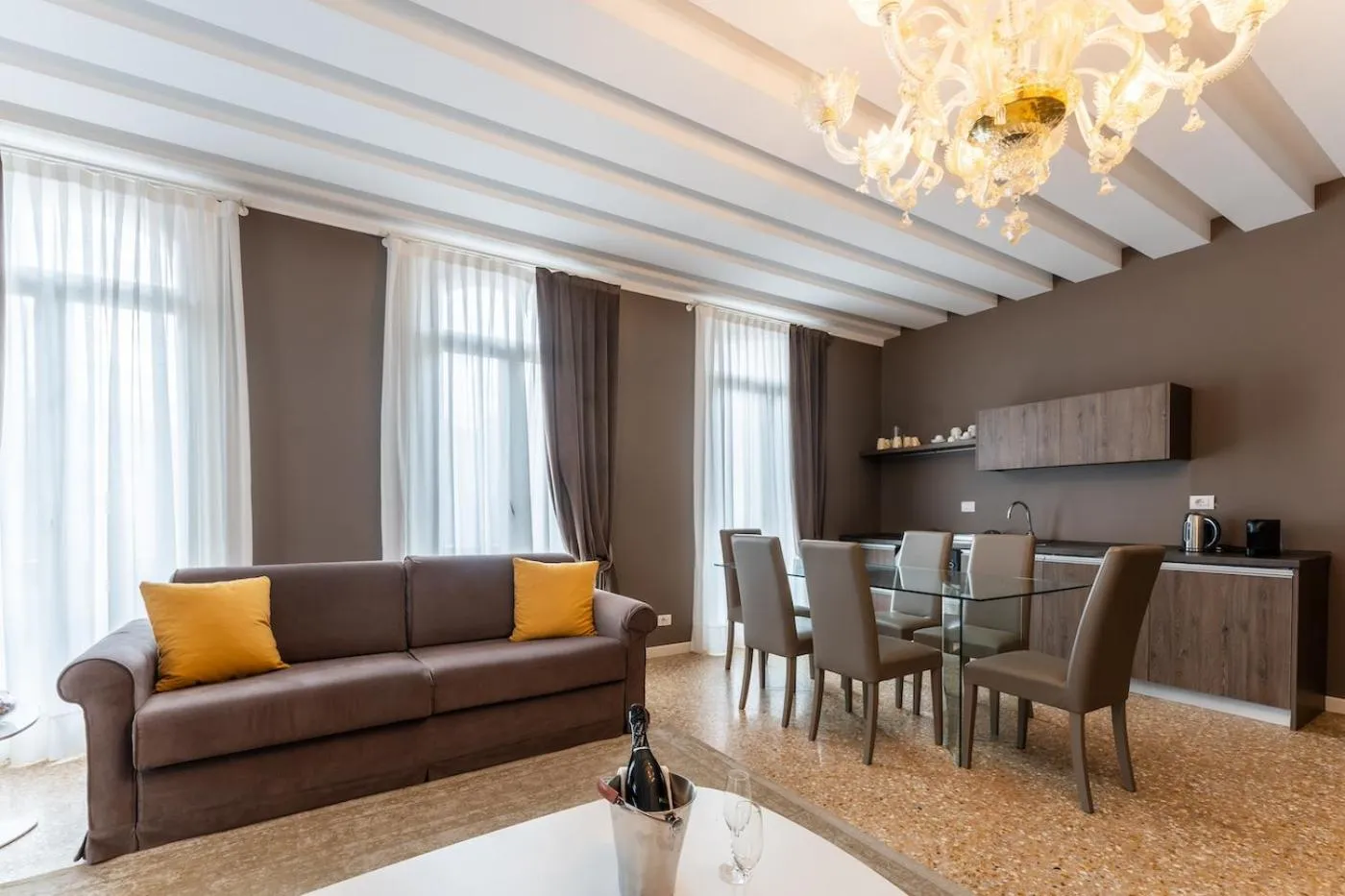 Living room in San Teodoro Palace - Luxury Apartments