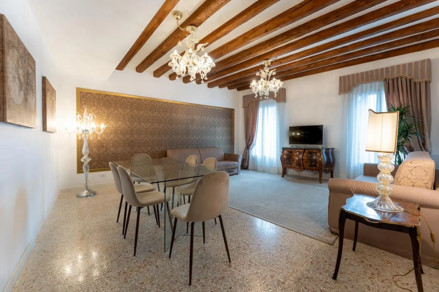 Living room in San Teodoro Palace - Luxury Apartments
