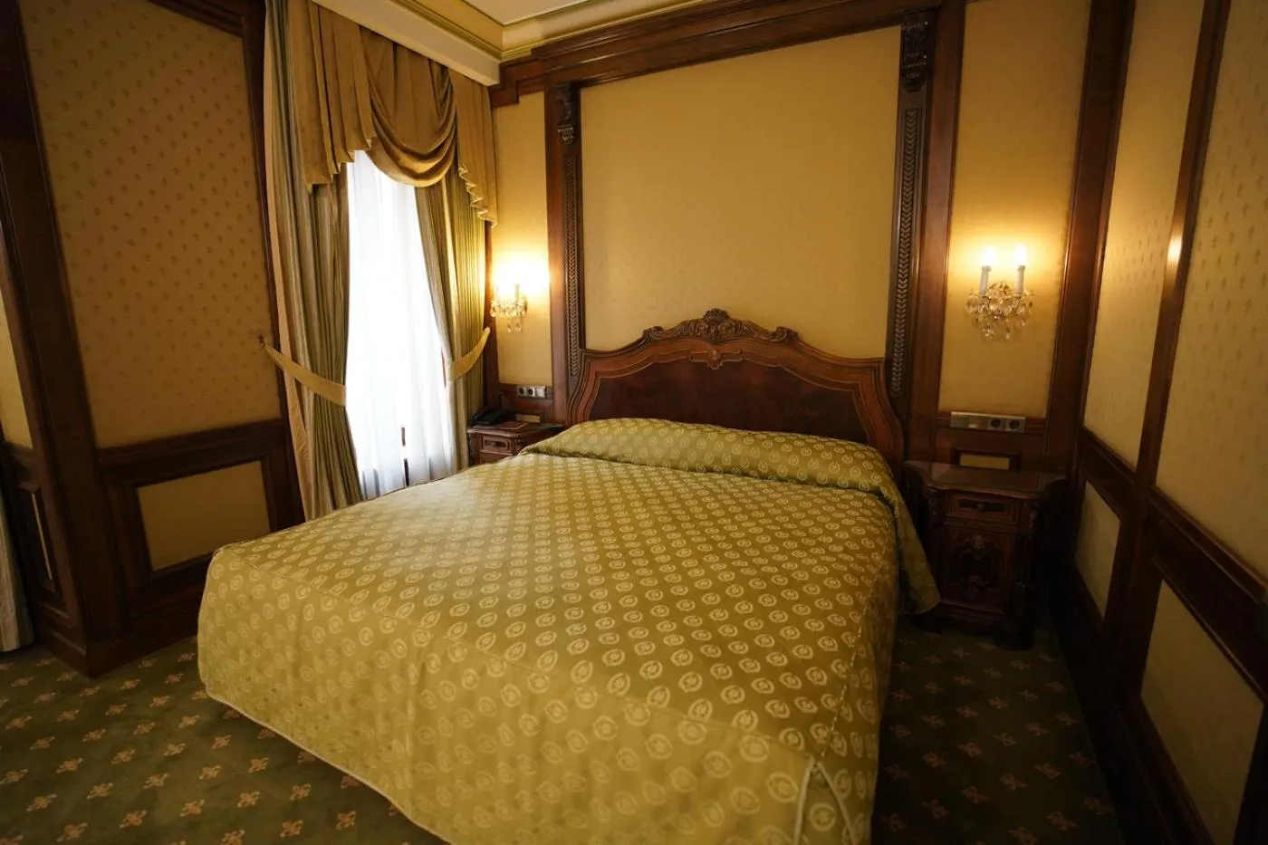 Bed in Hotel Casa Capsa