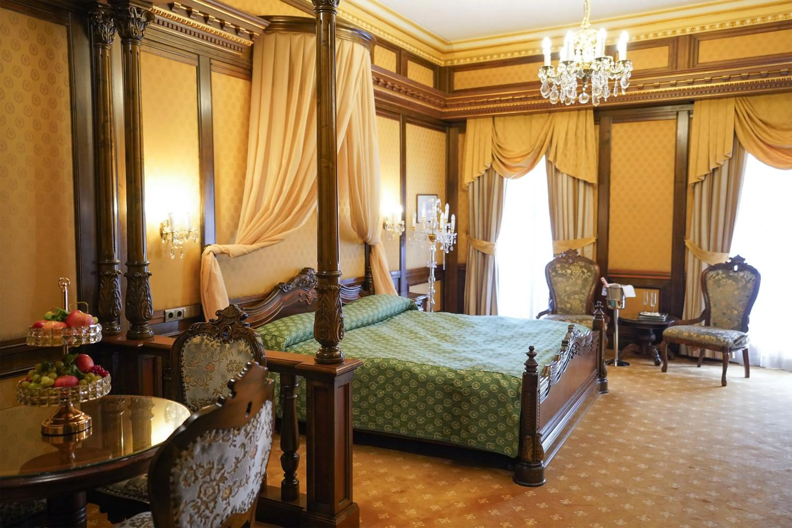 Bed in Hotel Casa Capsa