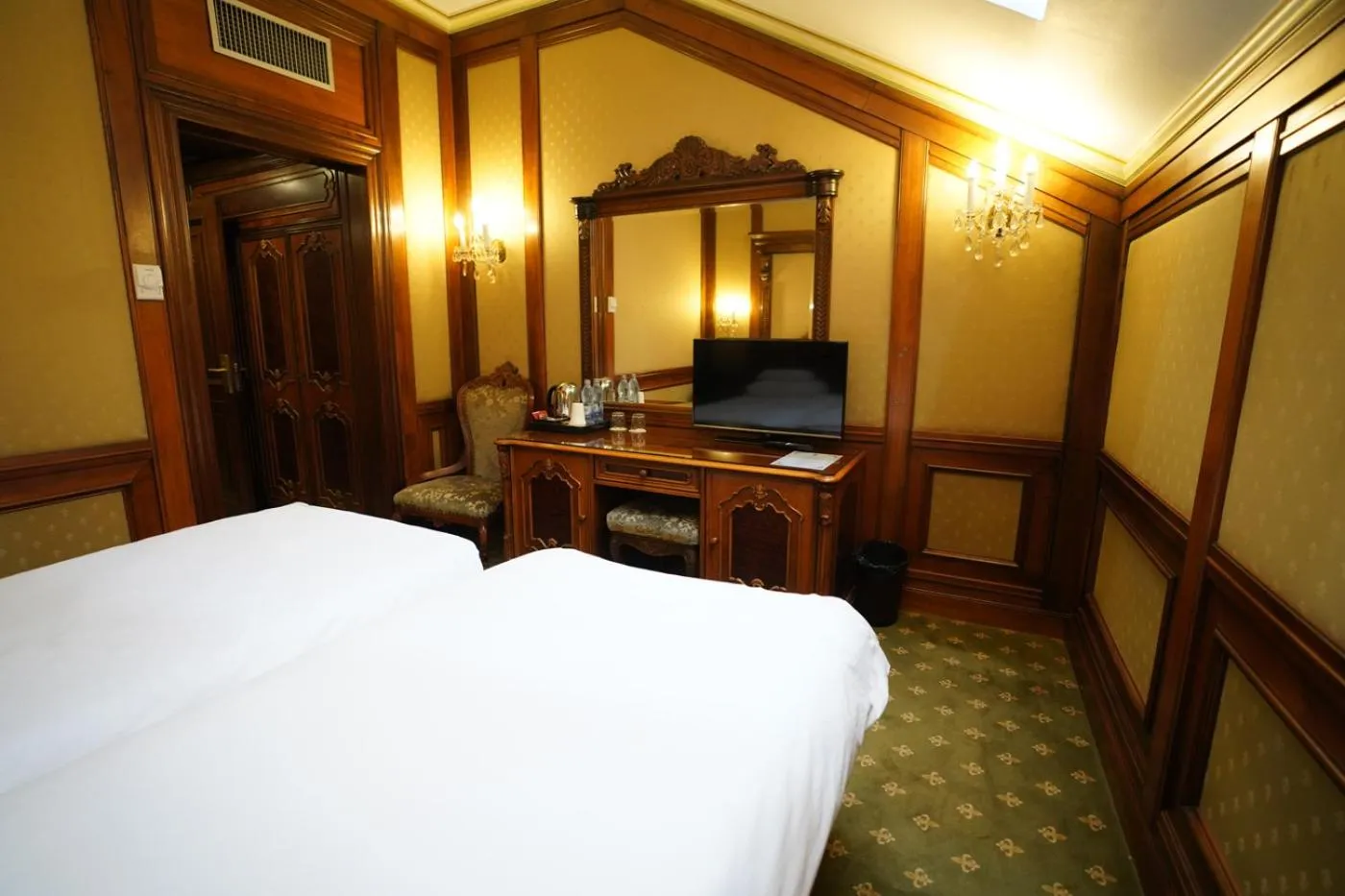 Bed in Hotel Casa Capsa