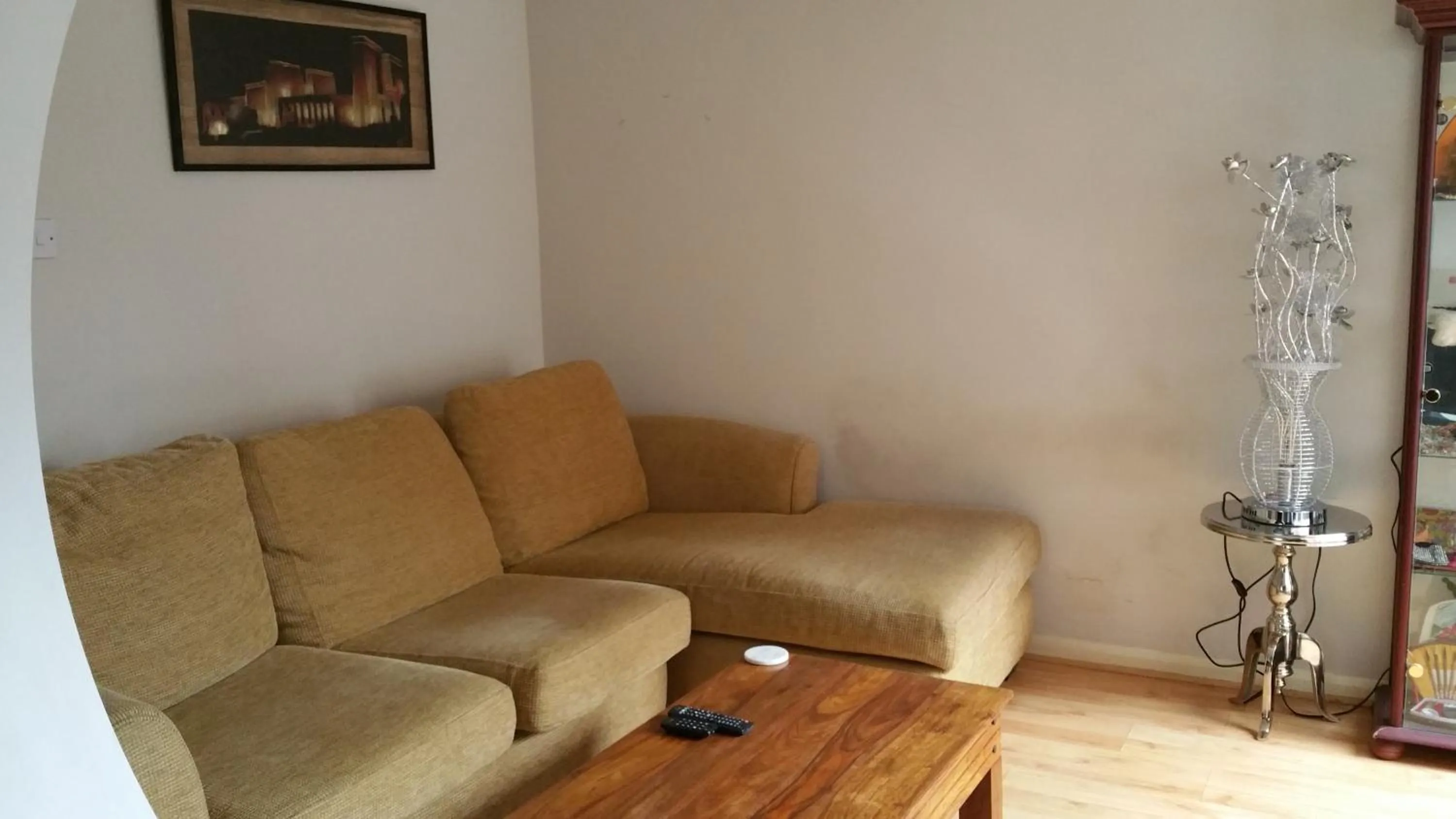 Communal lounge/ TV room in Maindee Guest House