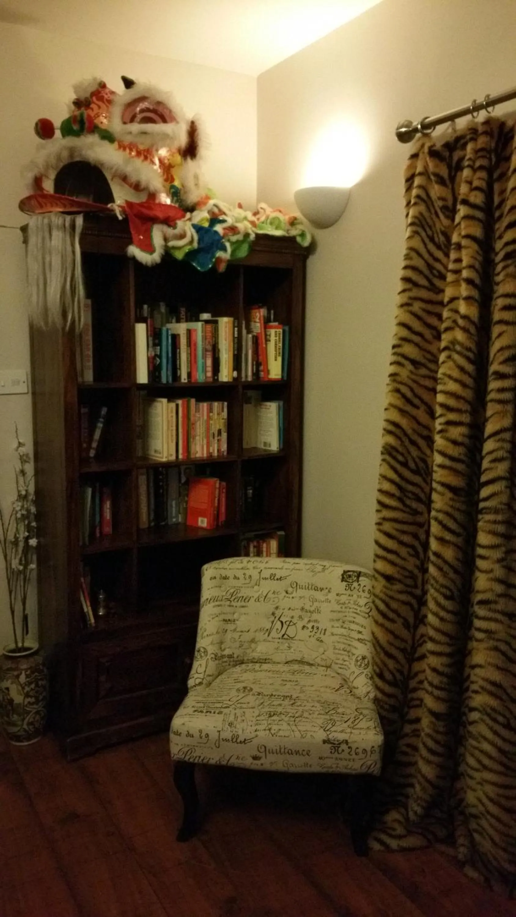 Library in Maindee Guest House