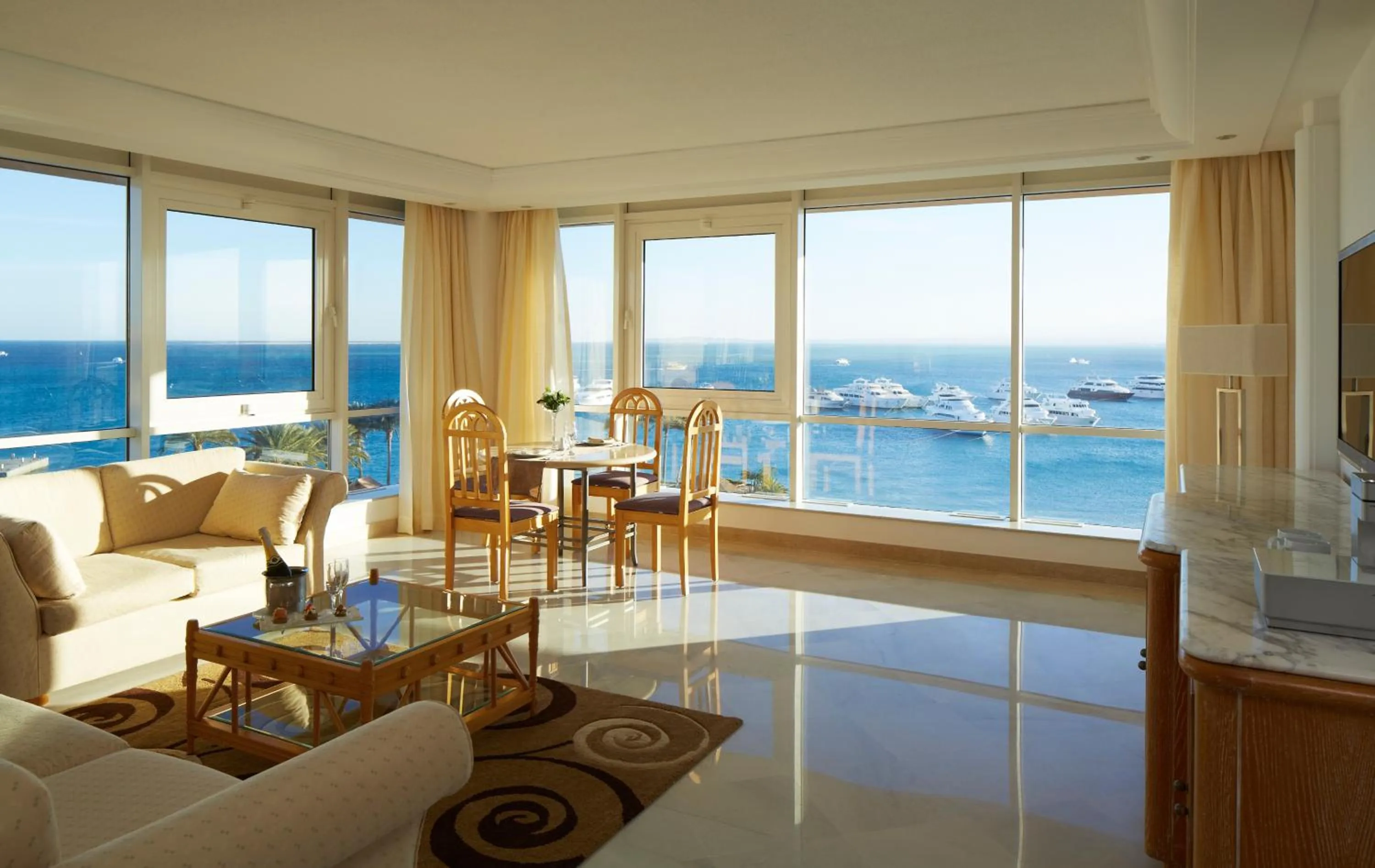 Living room in Hurghada Marriott Beach Resort