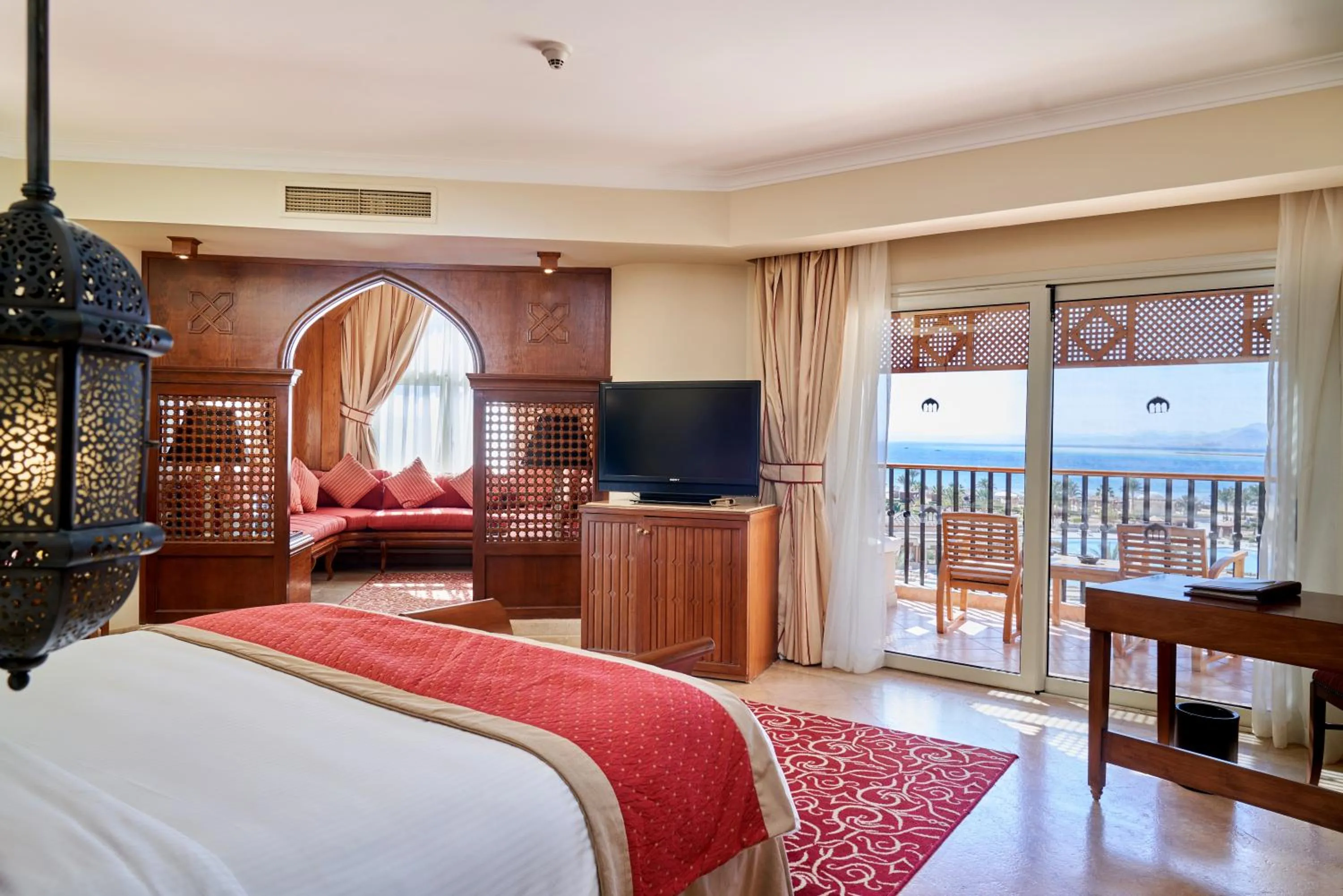 Photo of the whole room, Bed in Kempinski Hotel Soma Bay
