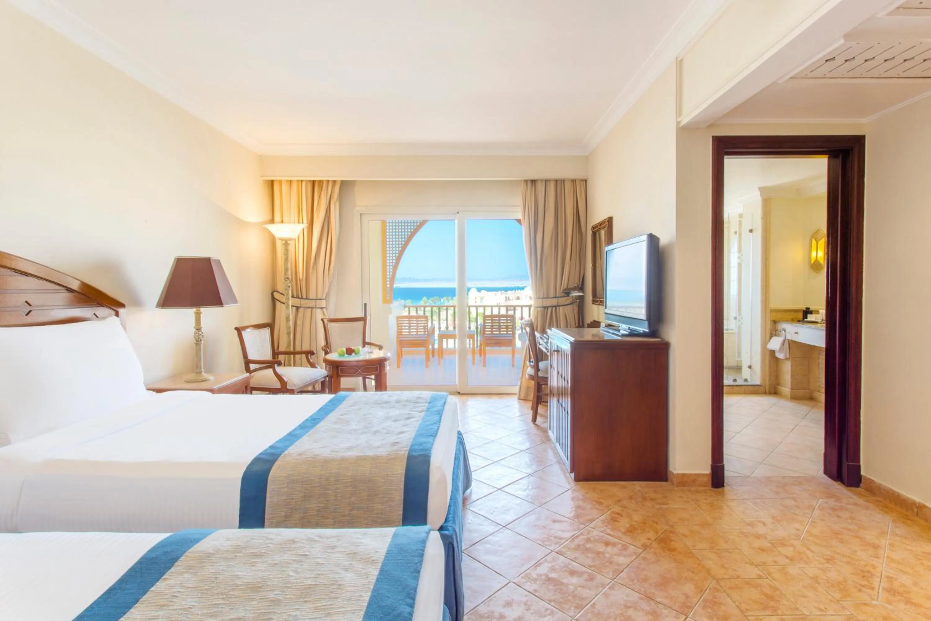 Bedroom, Bed in Kempinski Hotel Soma Bay