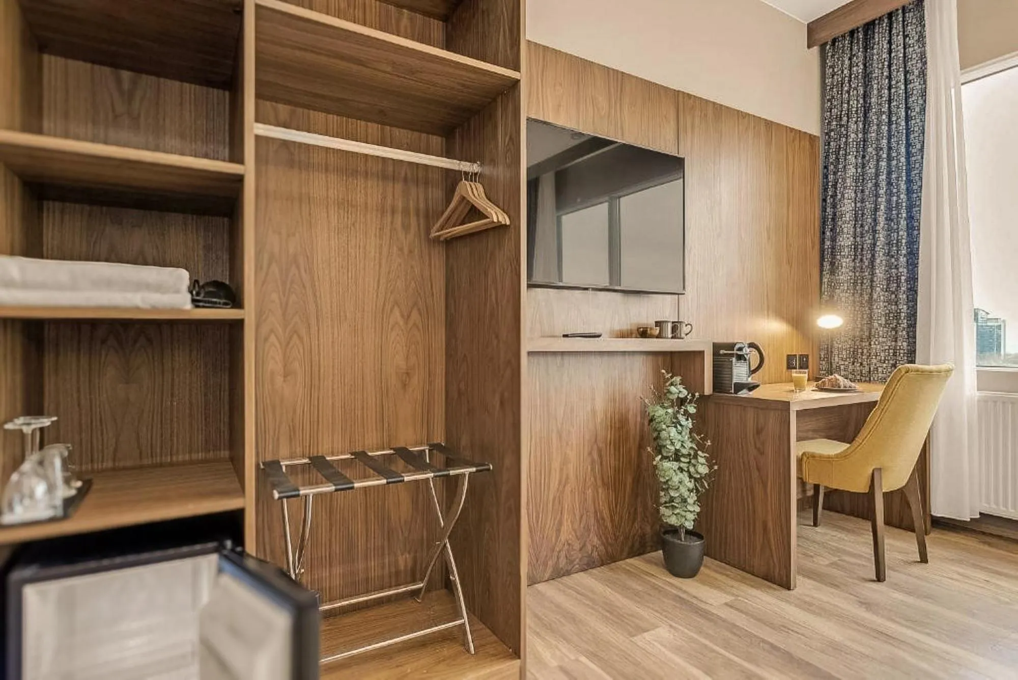 wardrobe in Hotel Muli