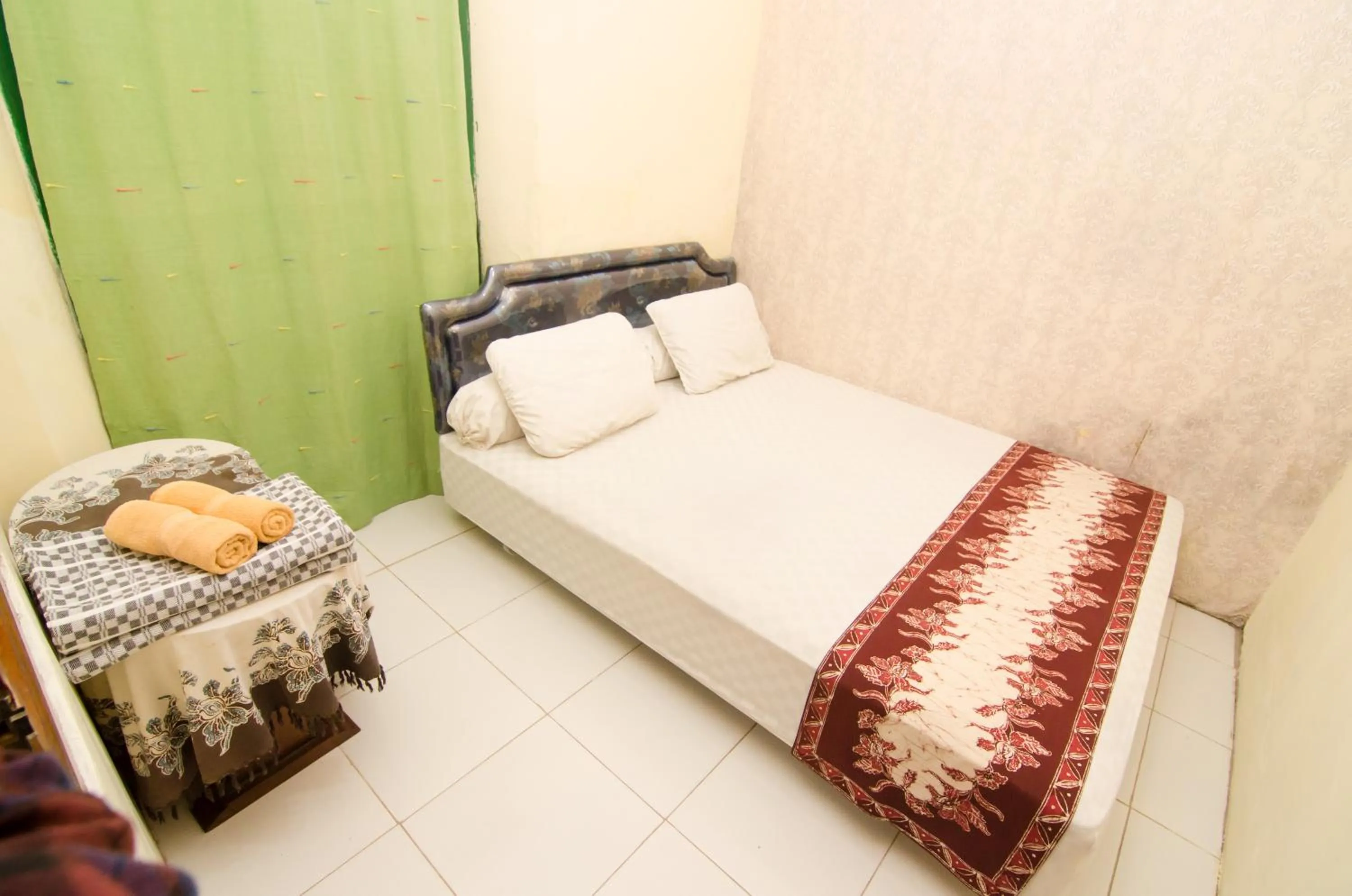 Photo of the whole room, Bed in Pendopo Andari Homestay