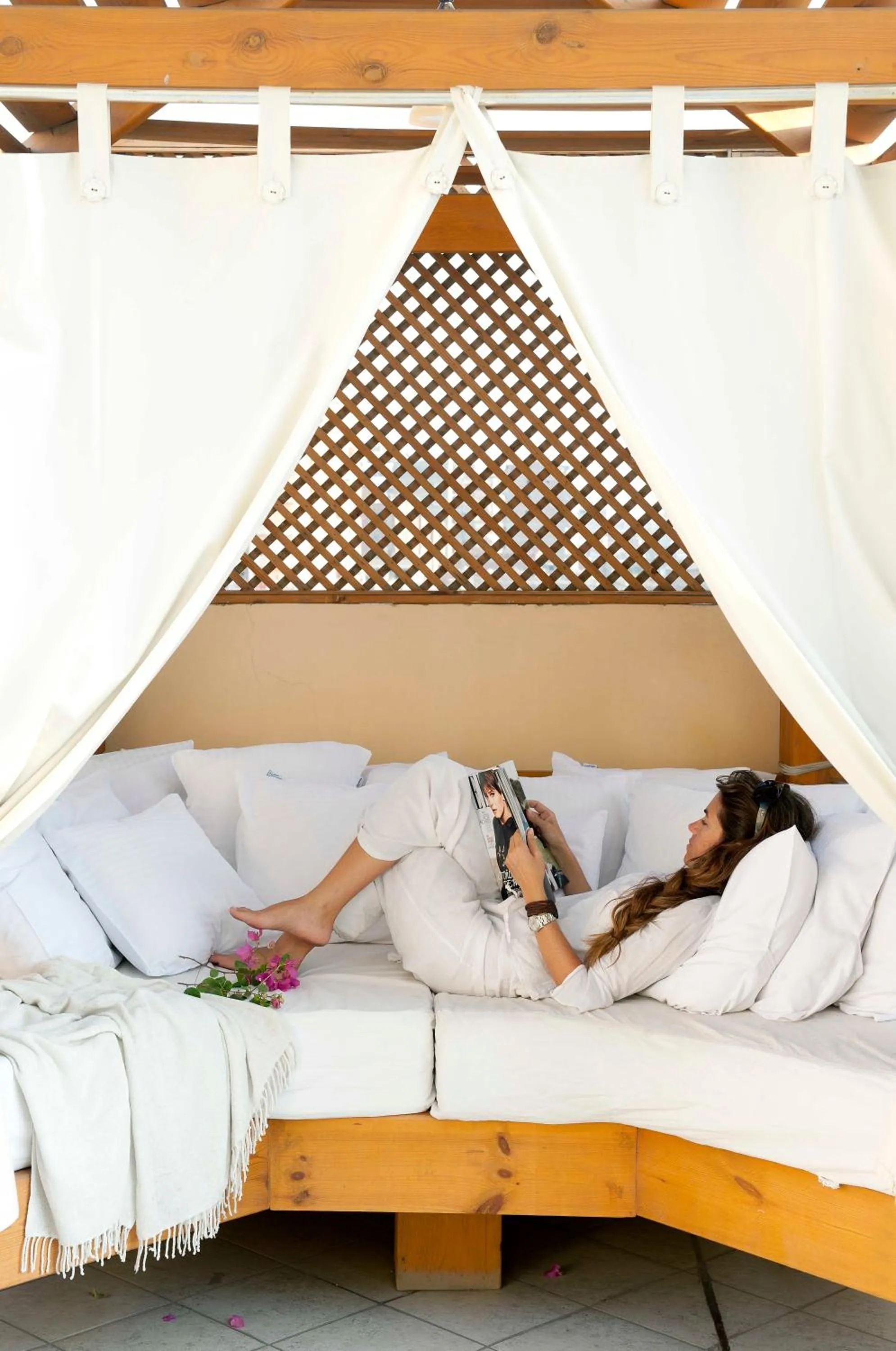 People, Bed in Barceló Cairo Pyramids