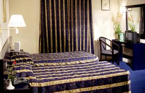 Bedroom, Bed in Hotel Concorde Dokki