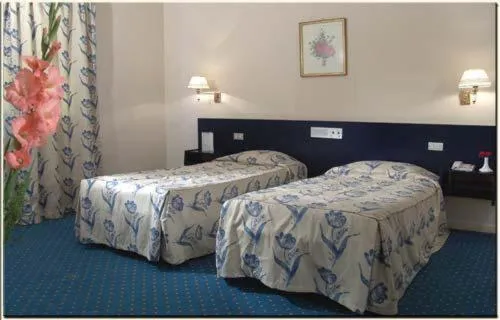 Photo of the whole room, Bed in Hotel Concorde Dokki