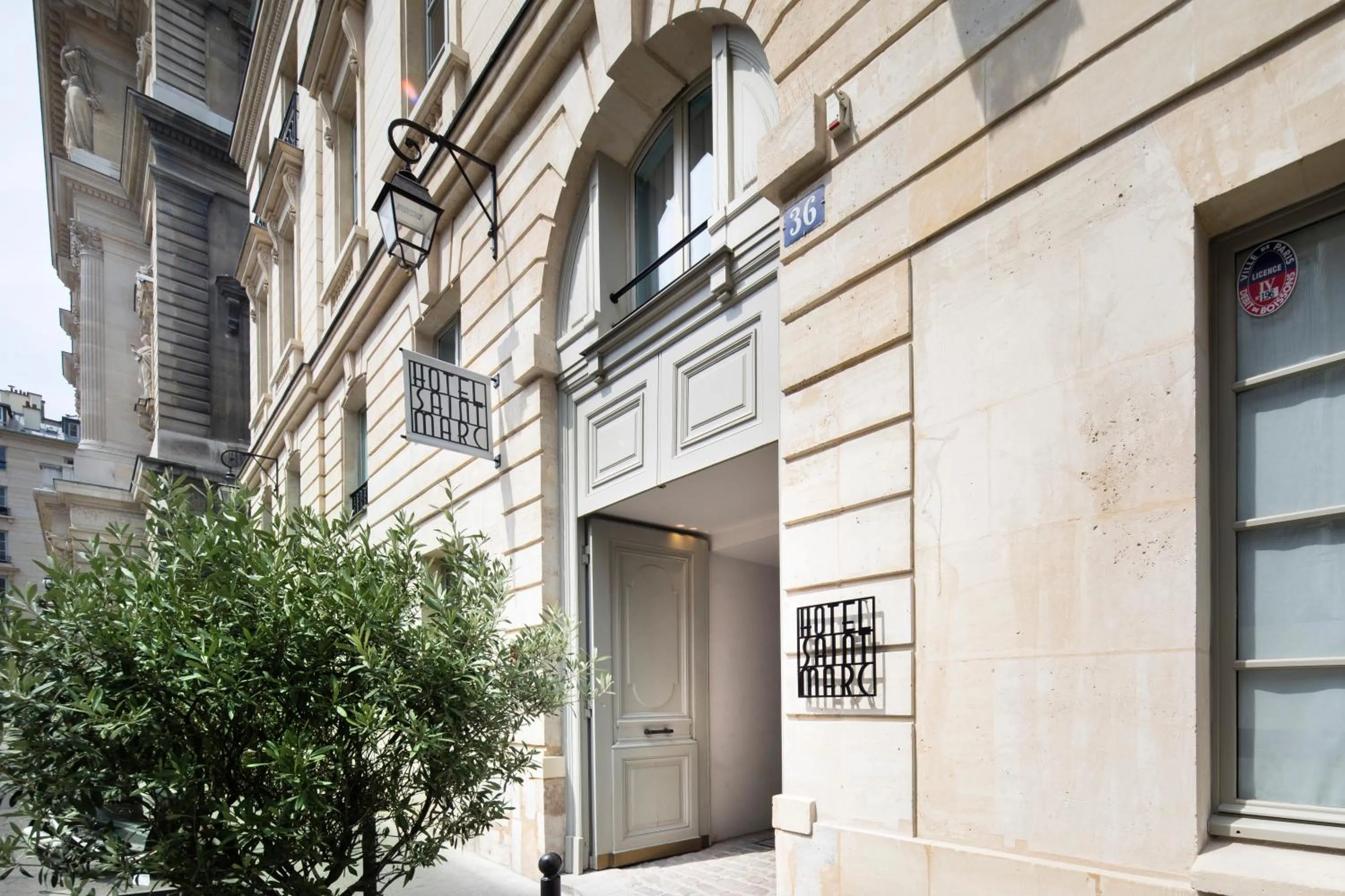 Facade/entrance in Hôtel Saint-Marc