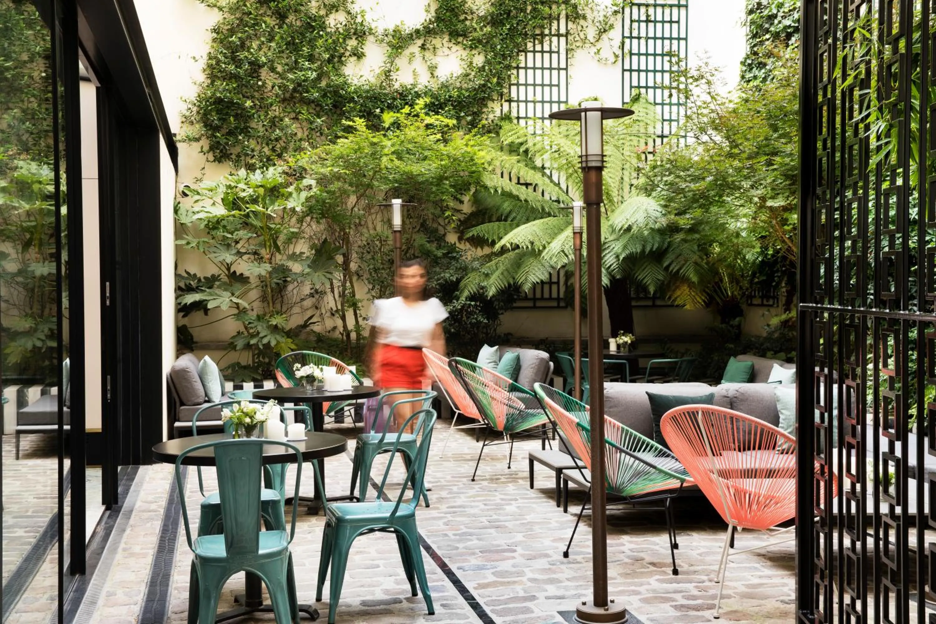 Patio in Hôtel Saint-Marc