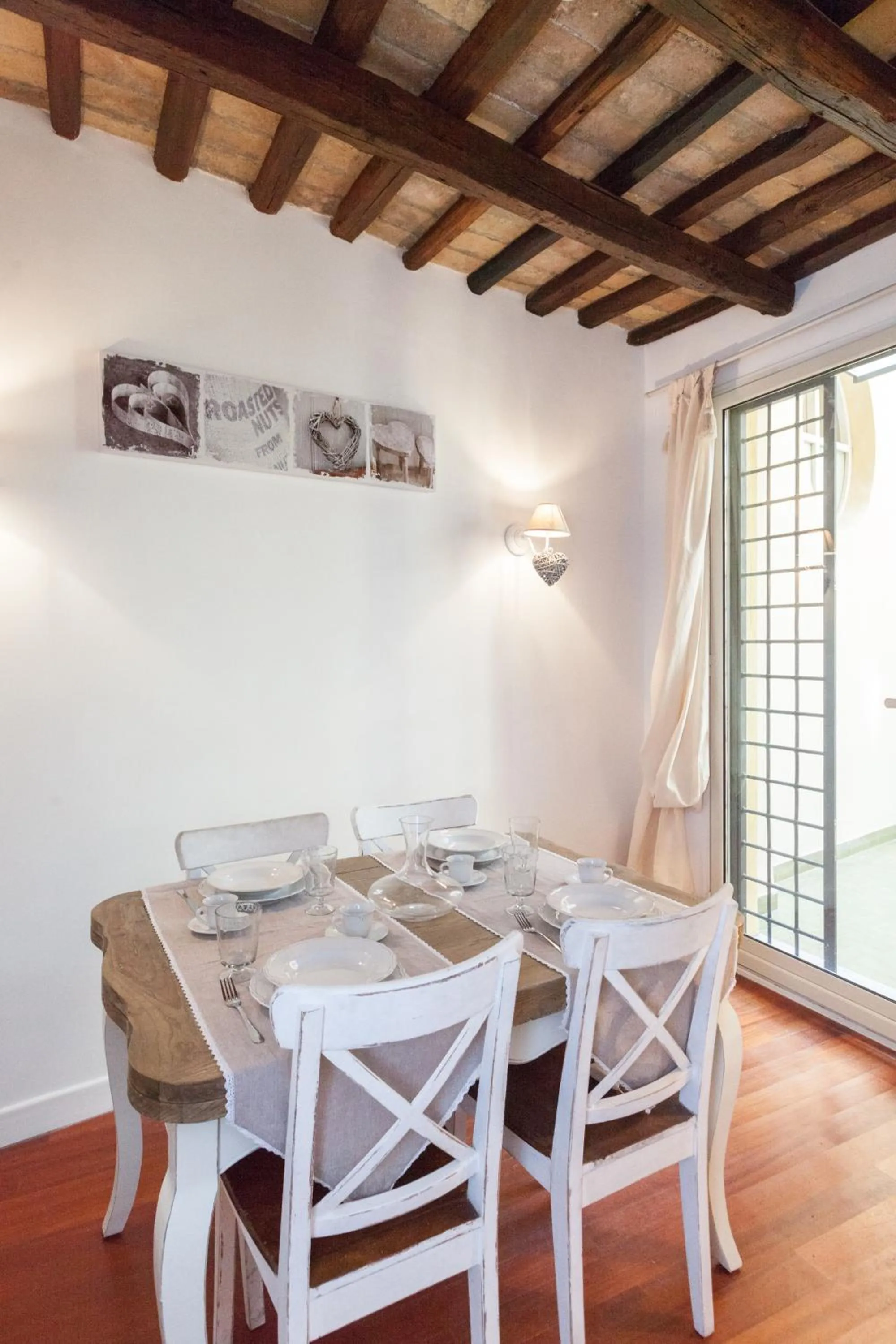 Dining area in La Maison de la vie